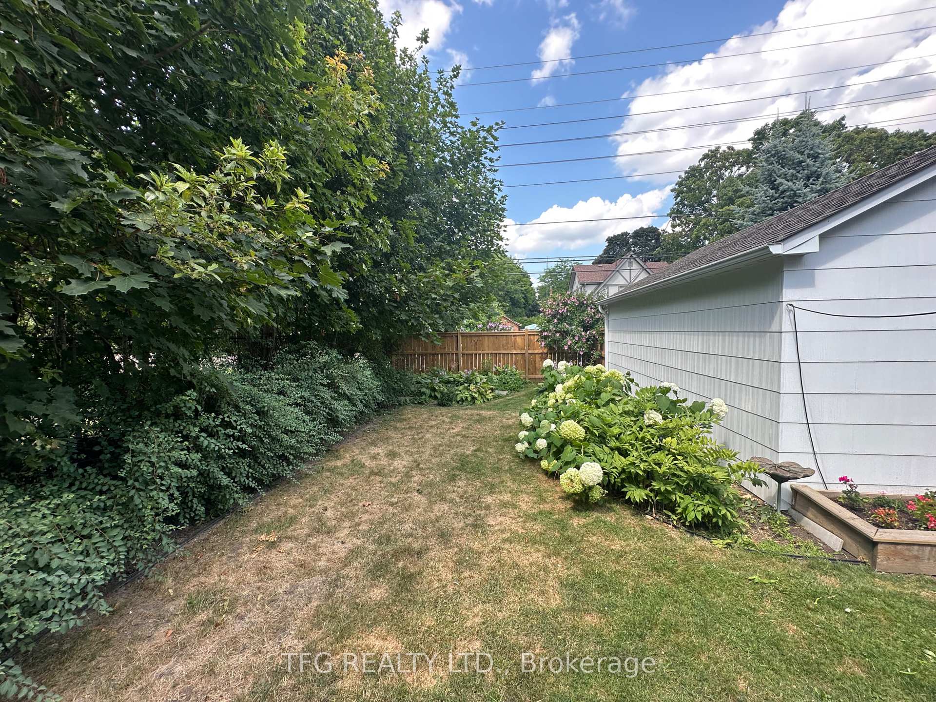 Photo 23 of 103 Wellington Street, Clarington, Bowmanville — HOMEH