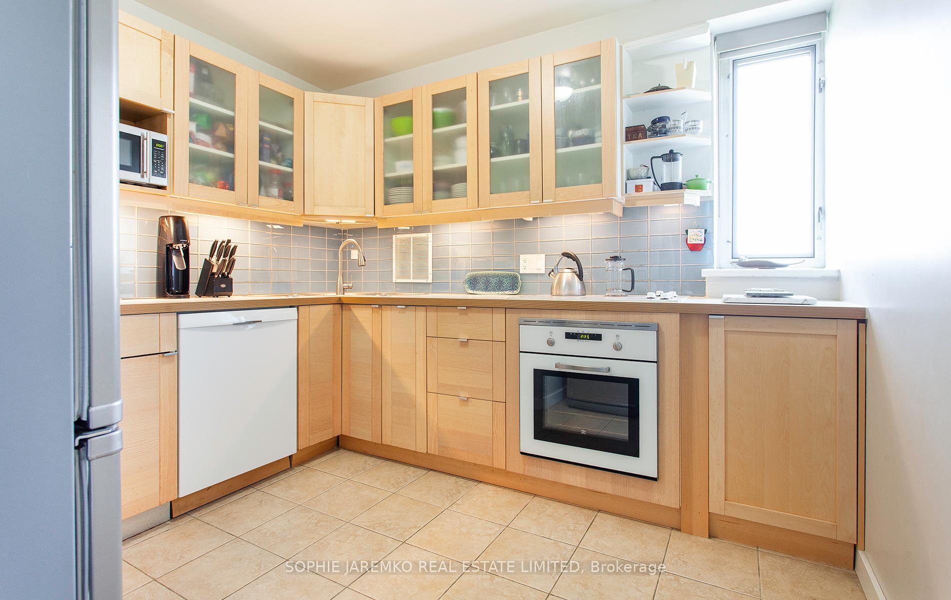 Photo 11 of Unit 1203, 580 Christie Street, Toronto, Wychwood — HOMEH