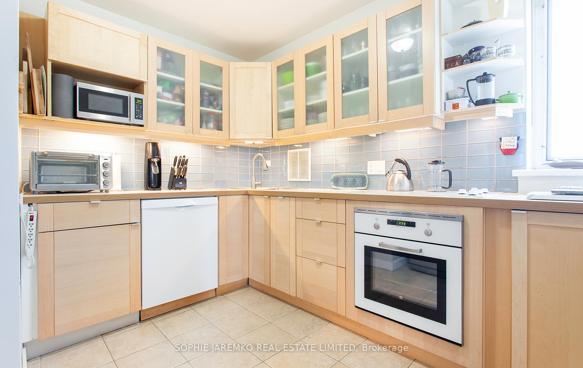 Photo 16 of Unit 1203, 580 Christie Street, Toronto, Wychwood — HOMEH