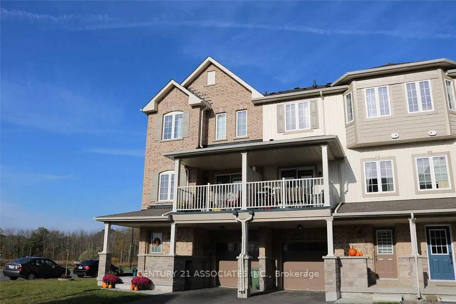 Photo 2 of 24 Savage Drive, Hamilton, Waterdown — HOMEH