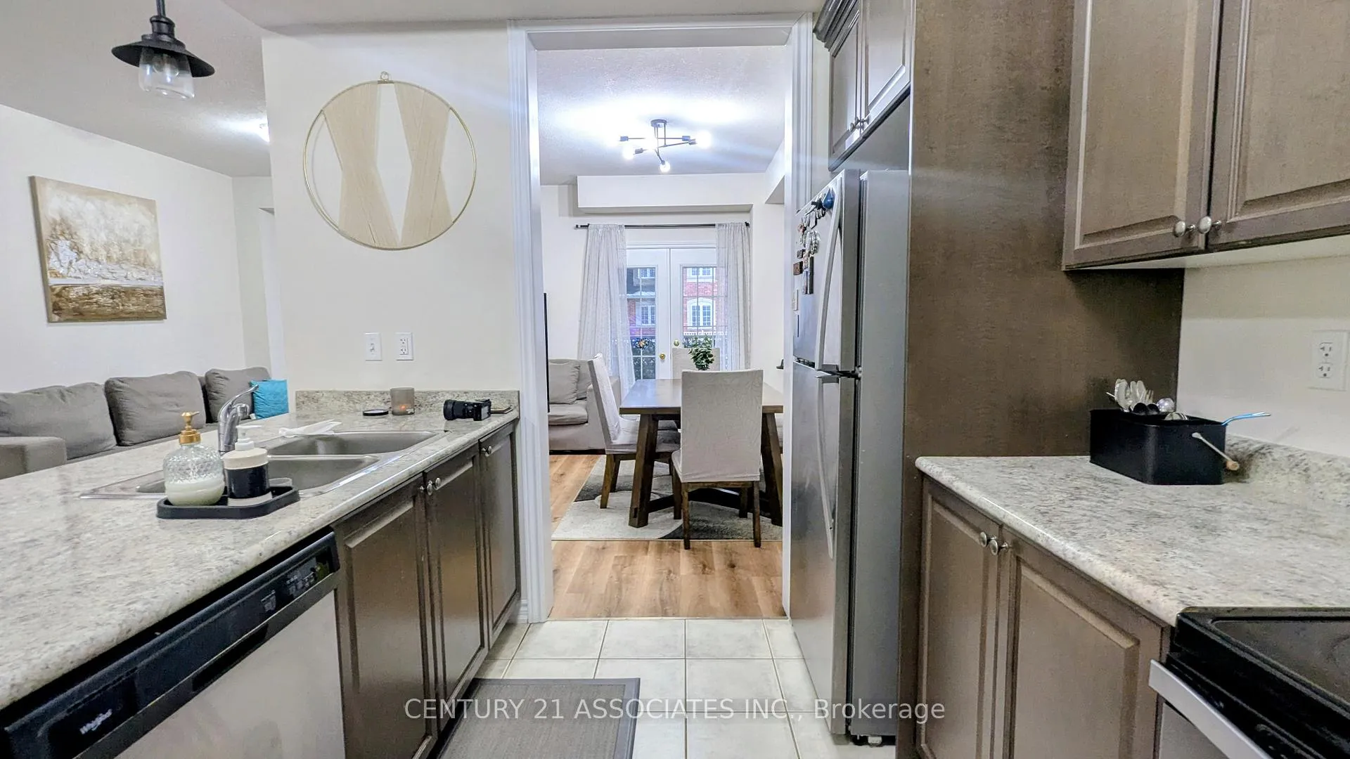 Photo 35 of 24 Savage Drive, Hamilton, Waterdown — HOMEH