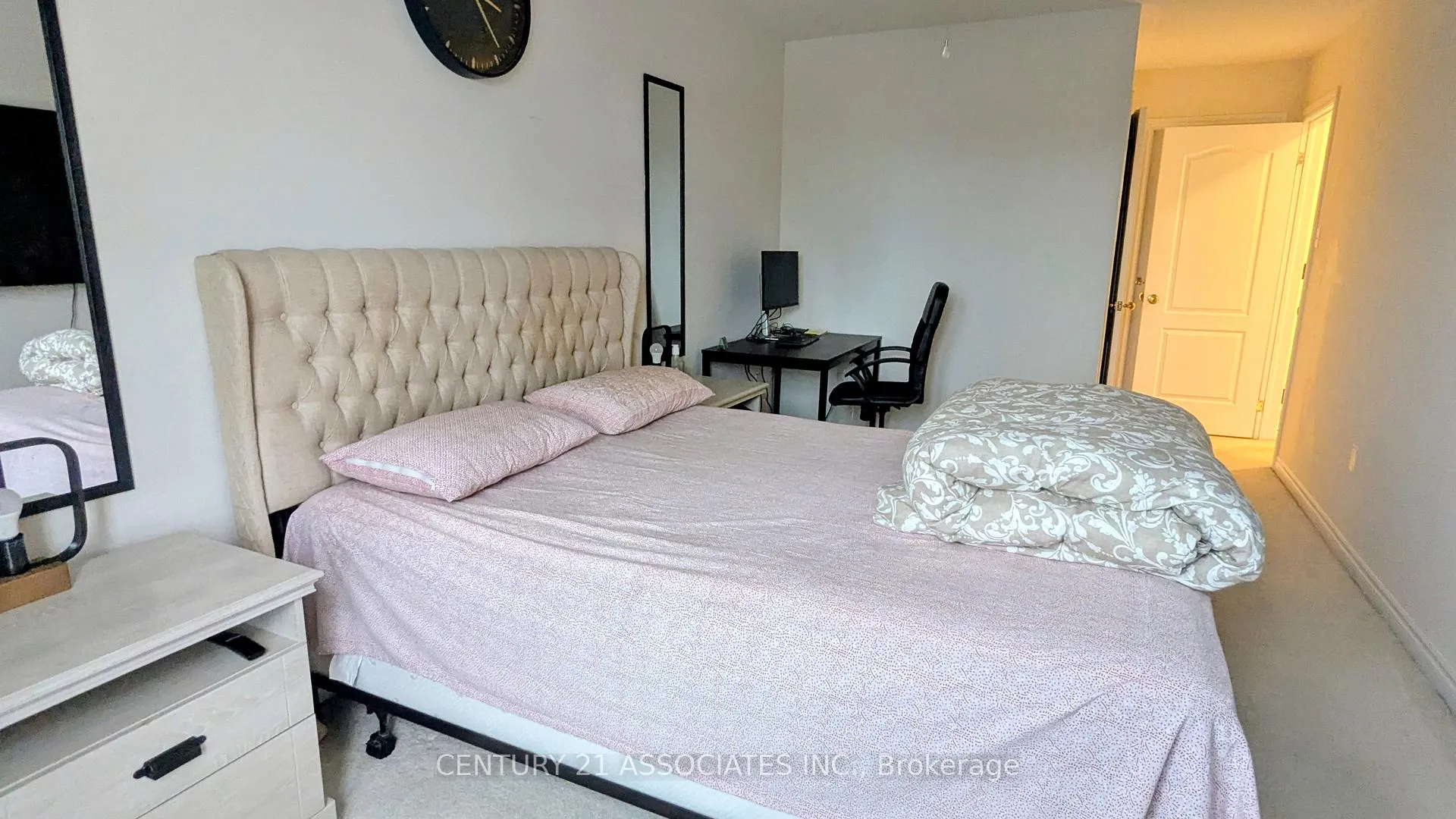 Photo 57 of 24 Savage Drive, Hamilton, Waterdown — HOMEH