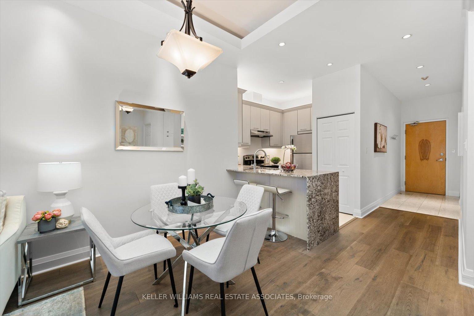 Photo 12 of Unit 203, 8 Wellesley Street E, Toronto, Church-Yonge Corridor — HOMEH