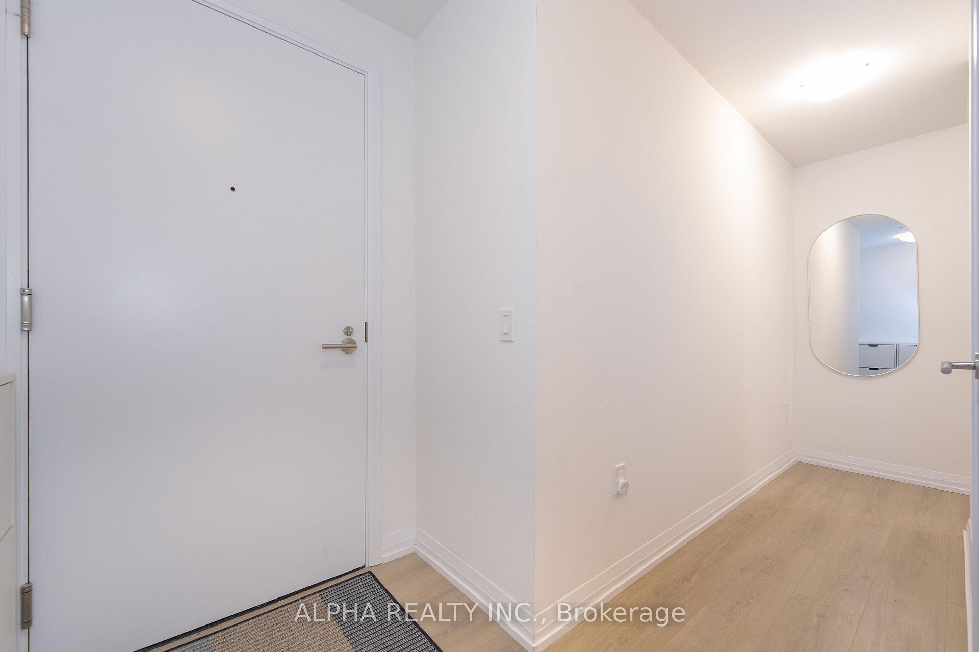 Photo 4 of Unit 2017, 50 Dunfield Avenue, Toronto, Mount Pleasant West — HOMEH
