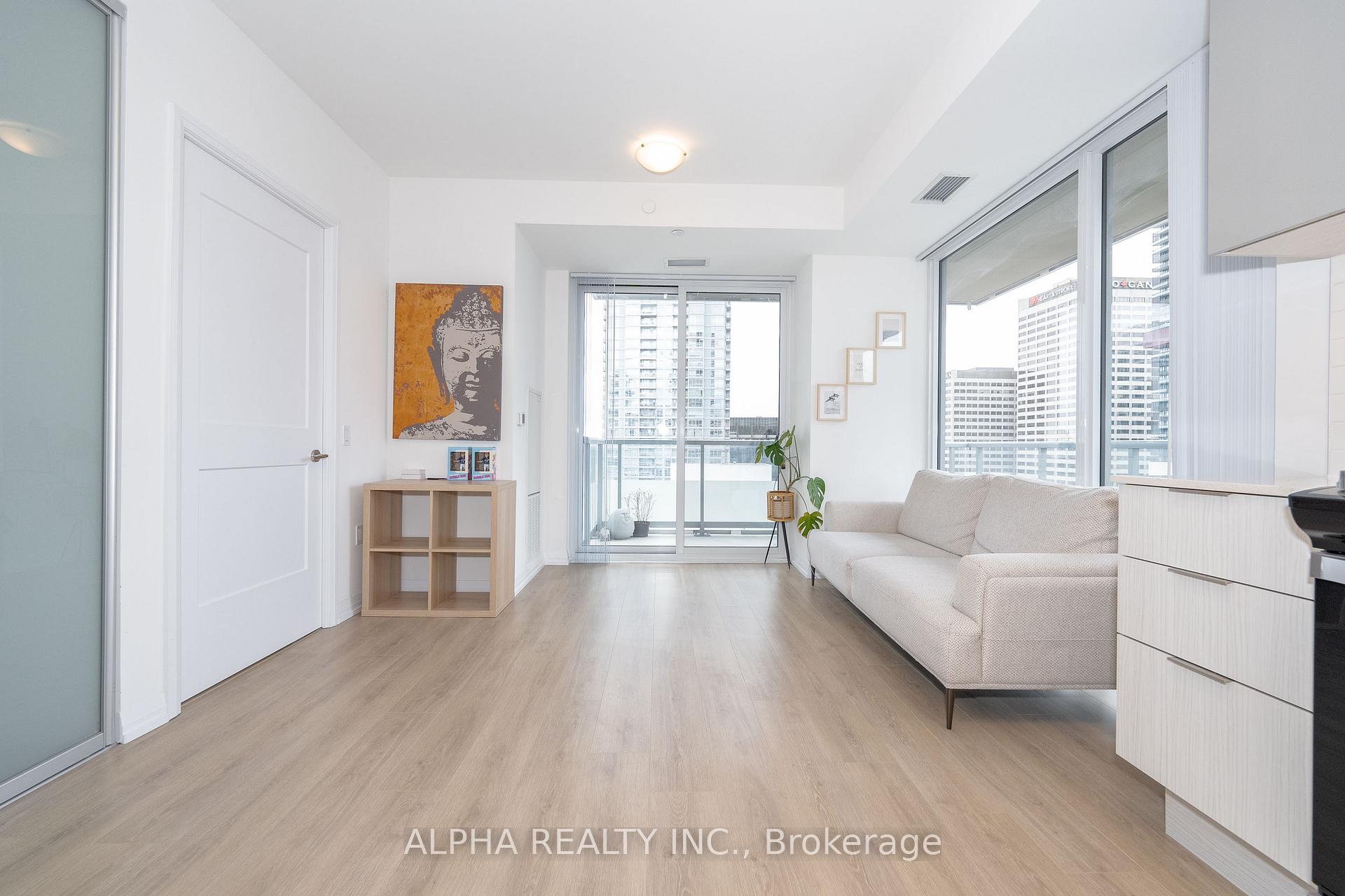 Photo 11 of Unit 2017, 50 Dunfield Avenue, Toronto, Mount Pleasant West — HOMEH