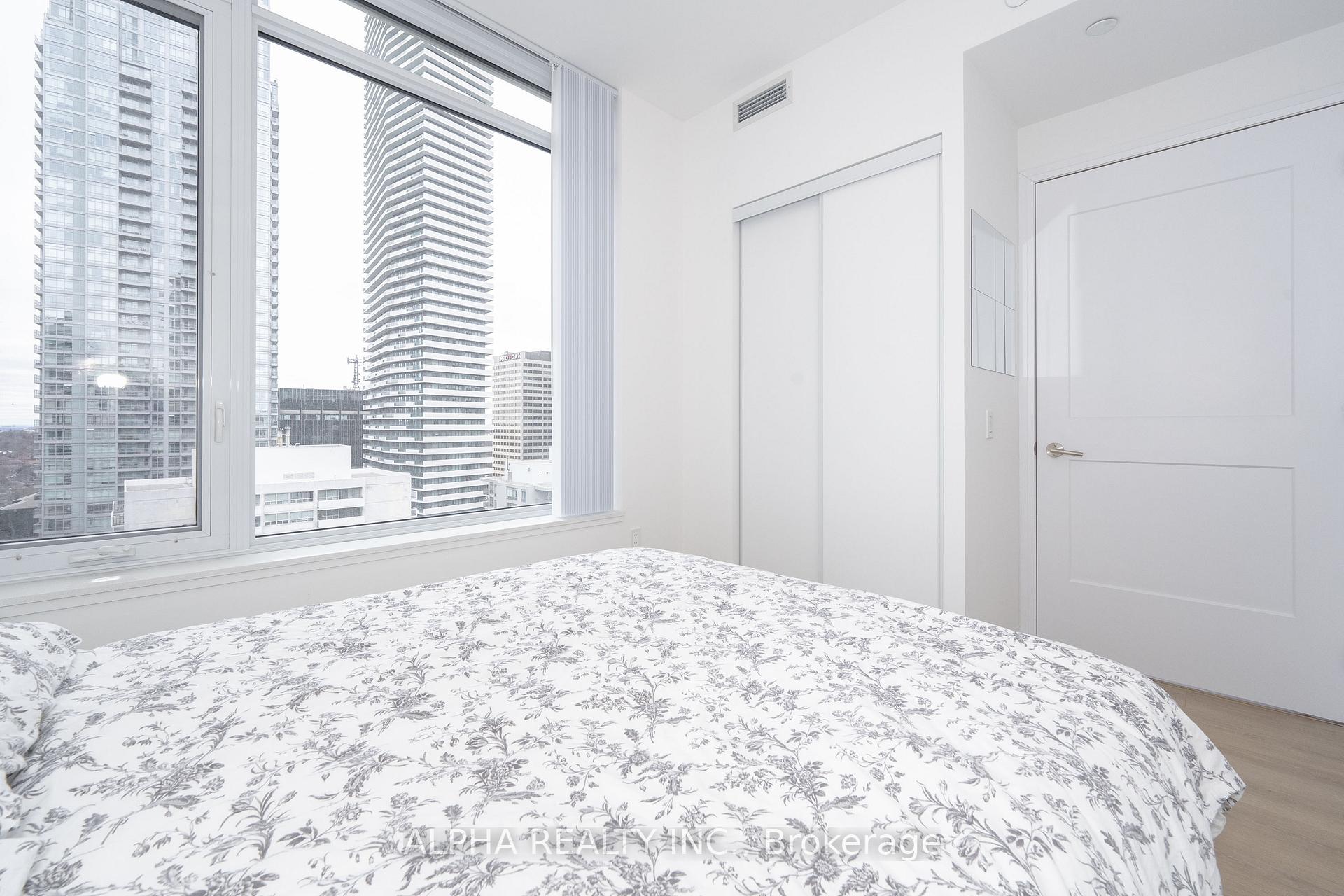 Photo 15 of Unit 2017, 50 Dunfield Avenue, Toronto, Mount Pleasant West — HOMEH