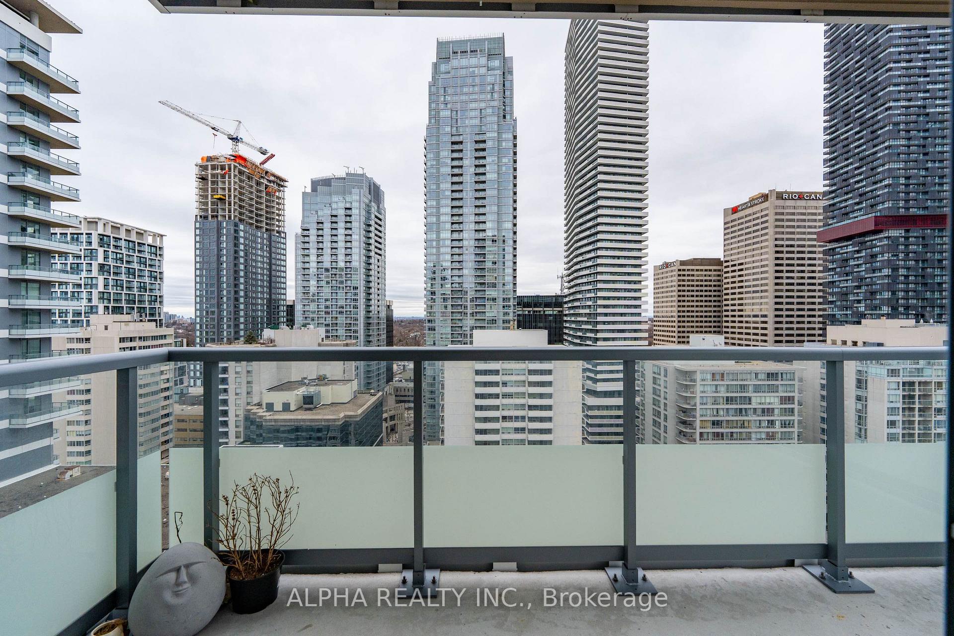 Photo 24 of Unit 2017, 50 Dunfield Avenue, Toronto, Mount Pleasant West — HOMEH