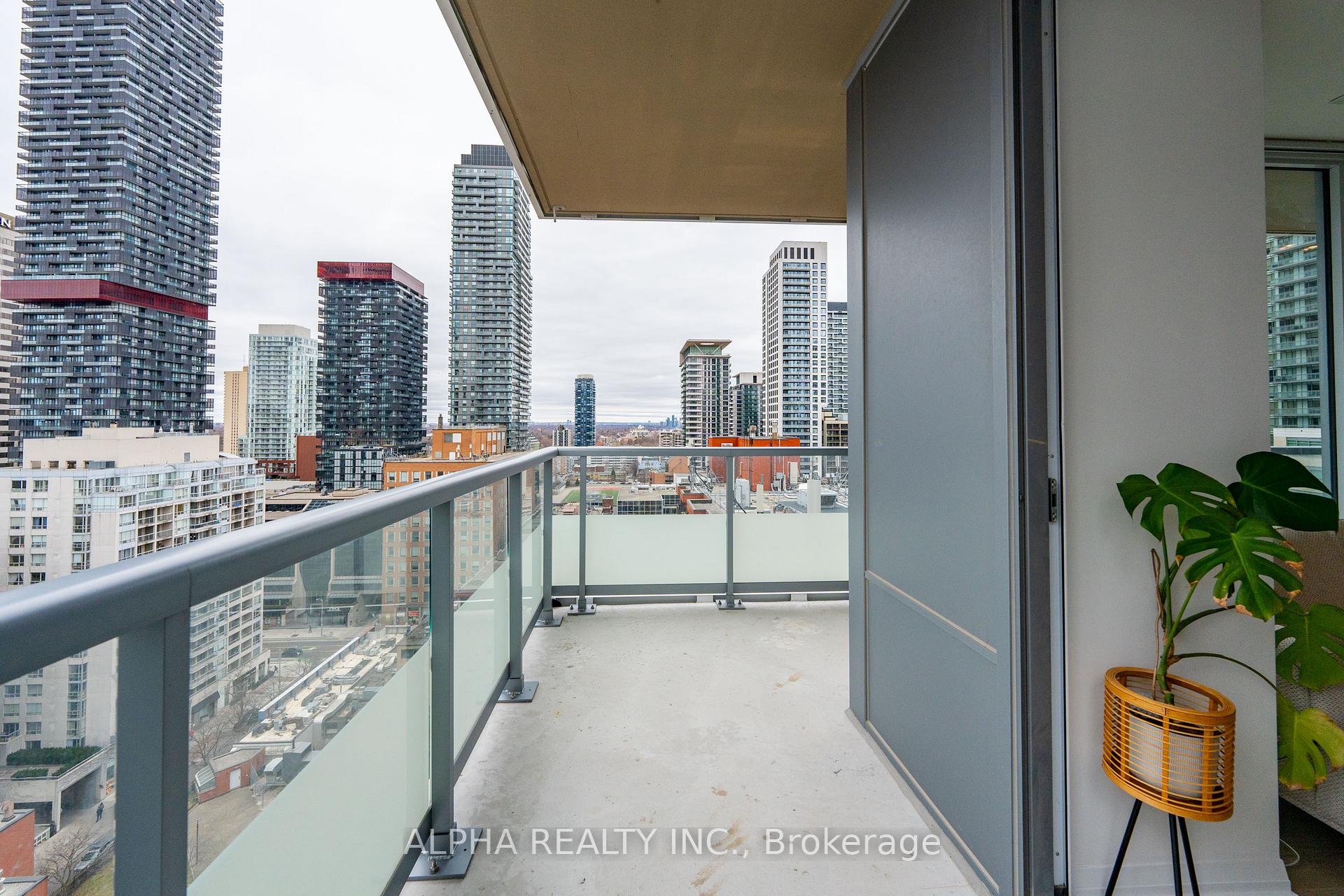 Photo 25 of Unit 2017, 50 Dunfield Avenue, Toronto, Mount Pleasant West — HOMEH