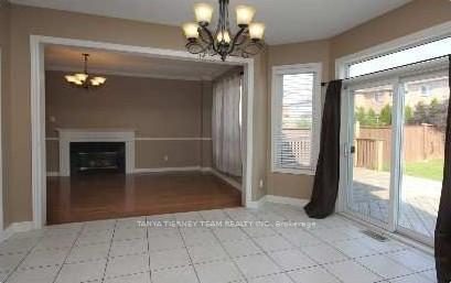 Photo 4 of 49 Penhurst Drive, Whitby, Brooklin — HOMEH