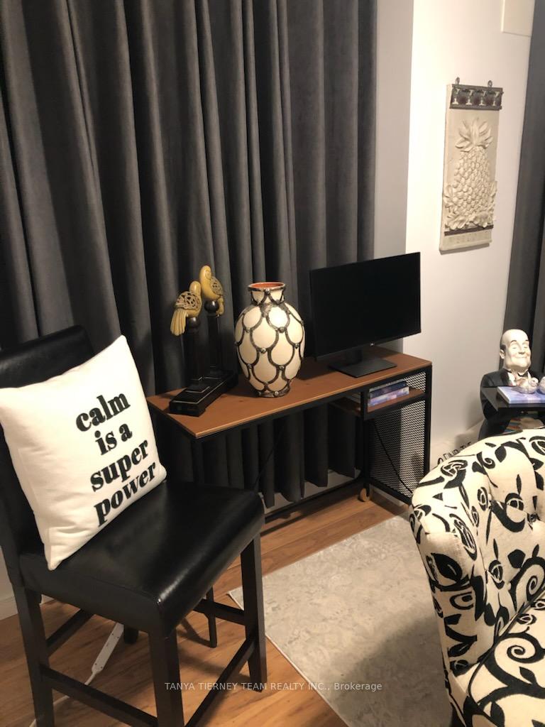 Photo 14 of 49 Penhurst Drive, Whitby, Brooklin — HOMEH