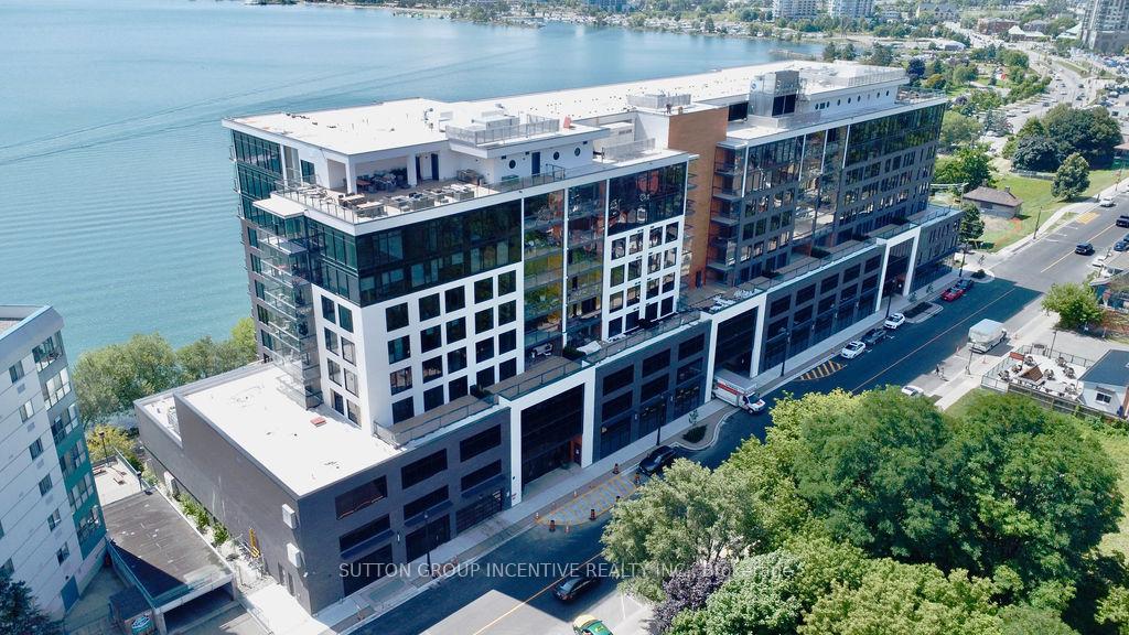 Front of Unit 713, 185 Dunlop Street E
