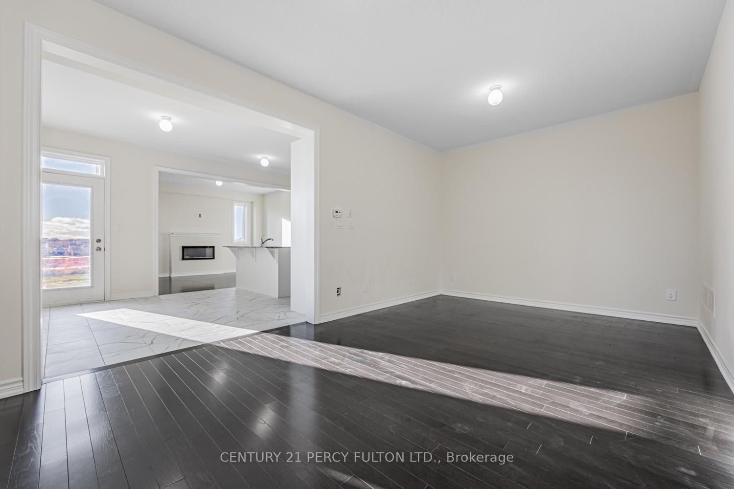 Photo 3 of 98 Closson Drive N, Whitby, Rural Whitby — HOMEH