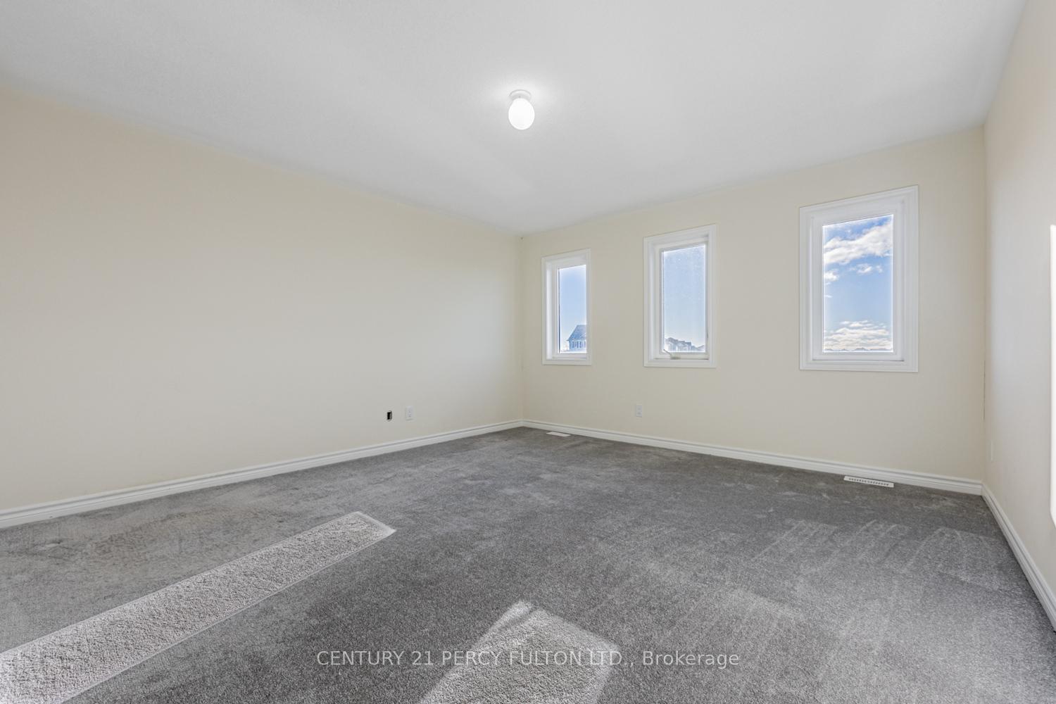 Photo 35 of 98 Closson Drive N, Whitby, Rural Whitby — HOMEH