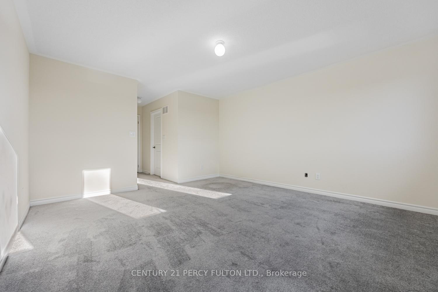 Photo 26 of 98 Closson Drive N, Whitby, Rural Whitby — HOMEH