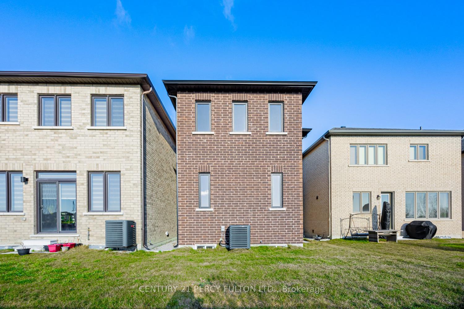 Photo 42 of 98 Closson Drive N, Whitby, Rural Whitby — HOMEH