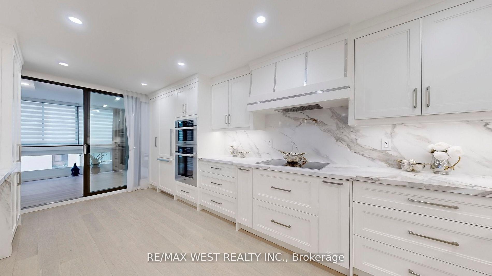Photo 5 of Unit 801, 240 Heath Street W, Toronto, Forest Hill South — HOMEH