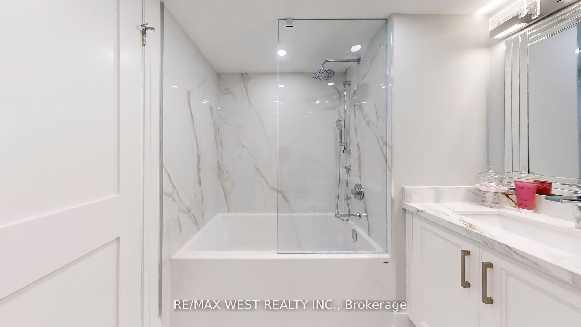 Photo 13 of Unit 801, 240 Heath Street W, Toronto, Forest Hill South — HOMEH