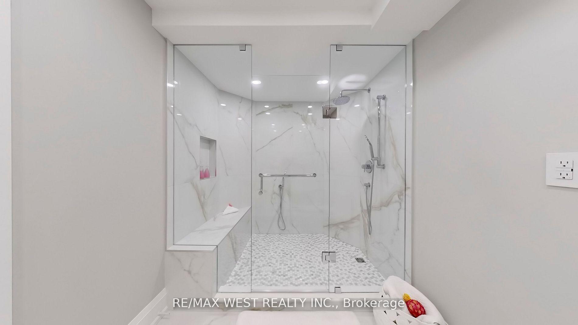 Photo 12 of Unit 801, 240 Heath Street W, Toronto, Forest Hill South — HOMEH