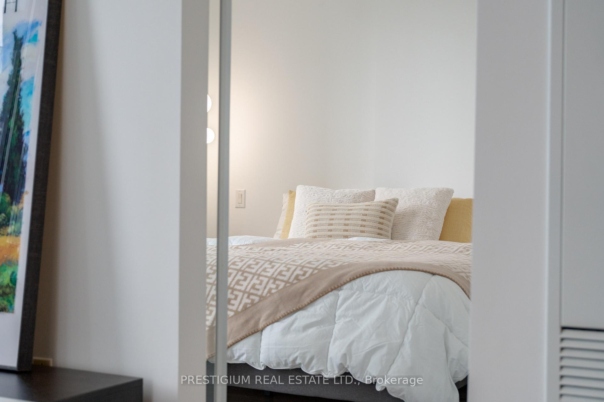 Photo 6 of Unit 1809, 45 Charles Street E, Toronto, Church-Yonge Corridor — HOMEH