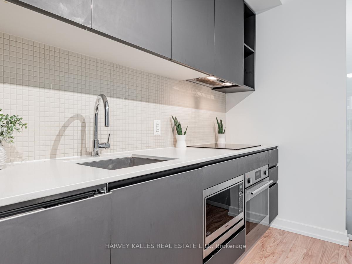Photo 4 of Unit 314, 377 Madison Avenue, Toronto, Casa Loma — HOMEH
