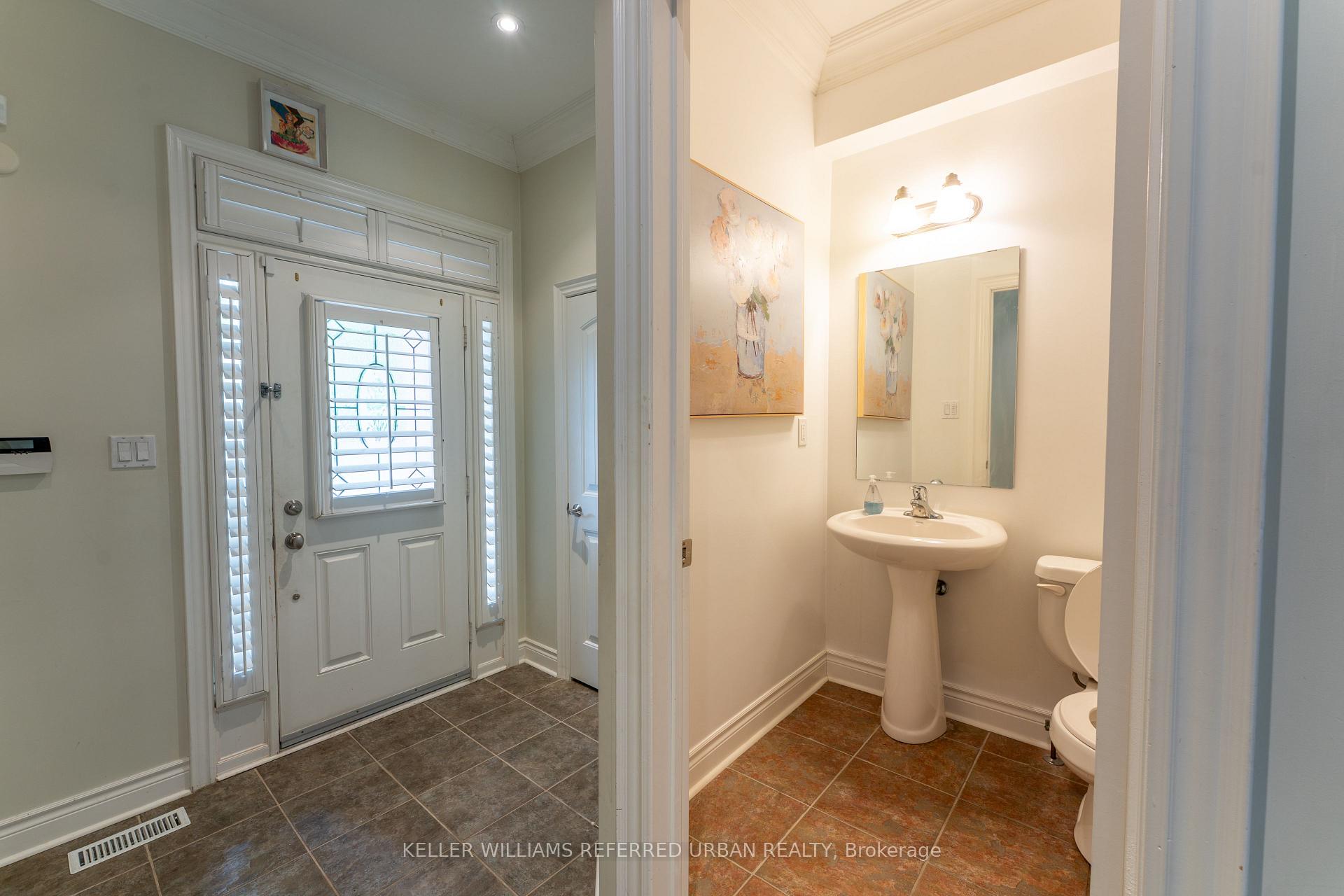 Photo 6 of 10 Wilsongary Circle, Ajax, Northeast Ajax — HOMEH