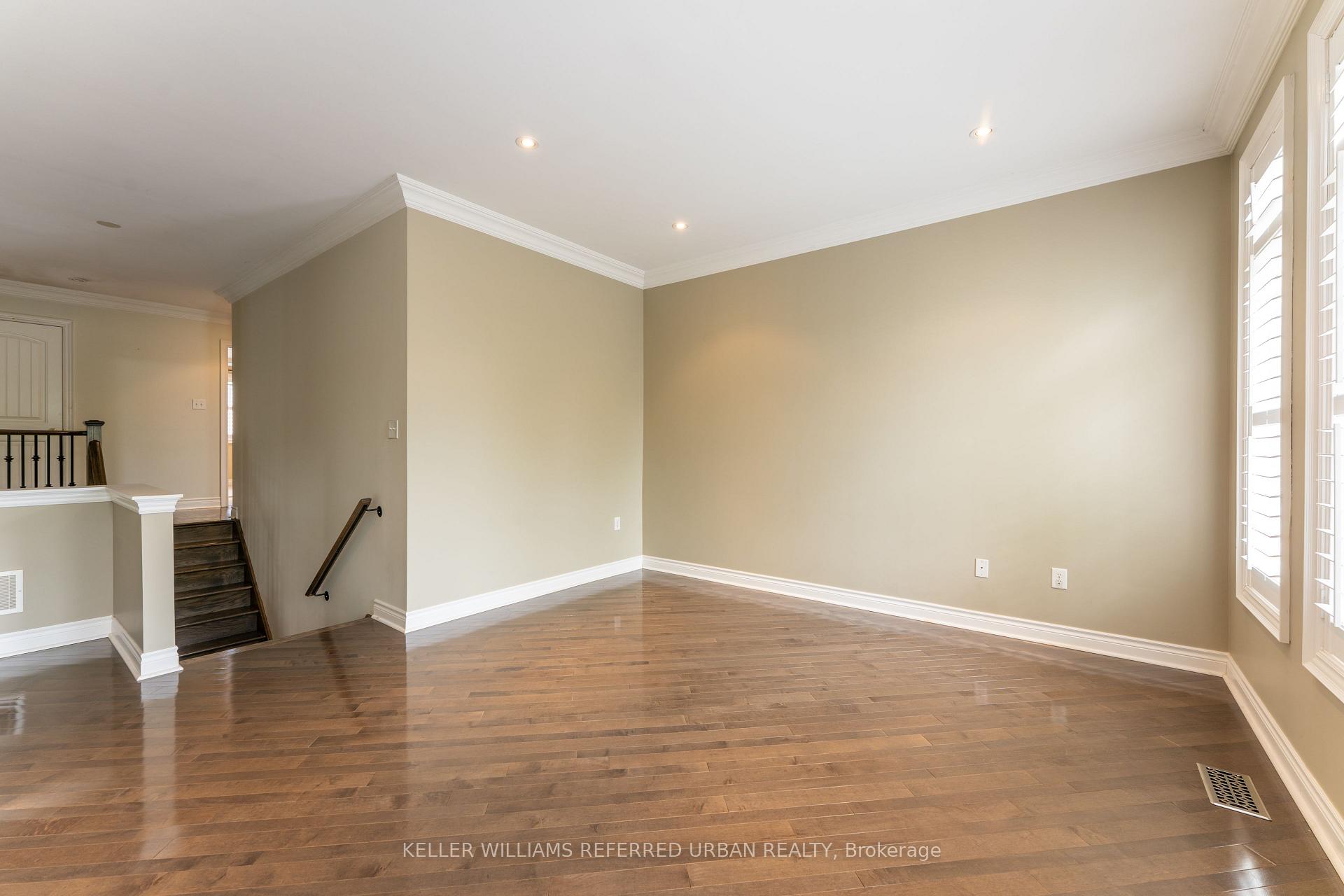 Photo 3 of 10 Wilsongary Circle, Ajax, Northeast Ajax — HOMEH