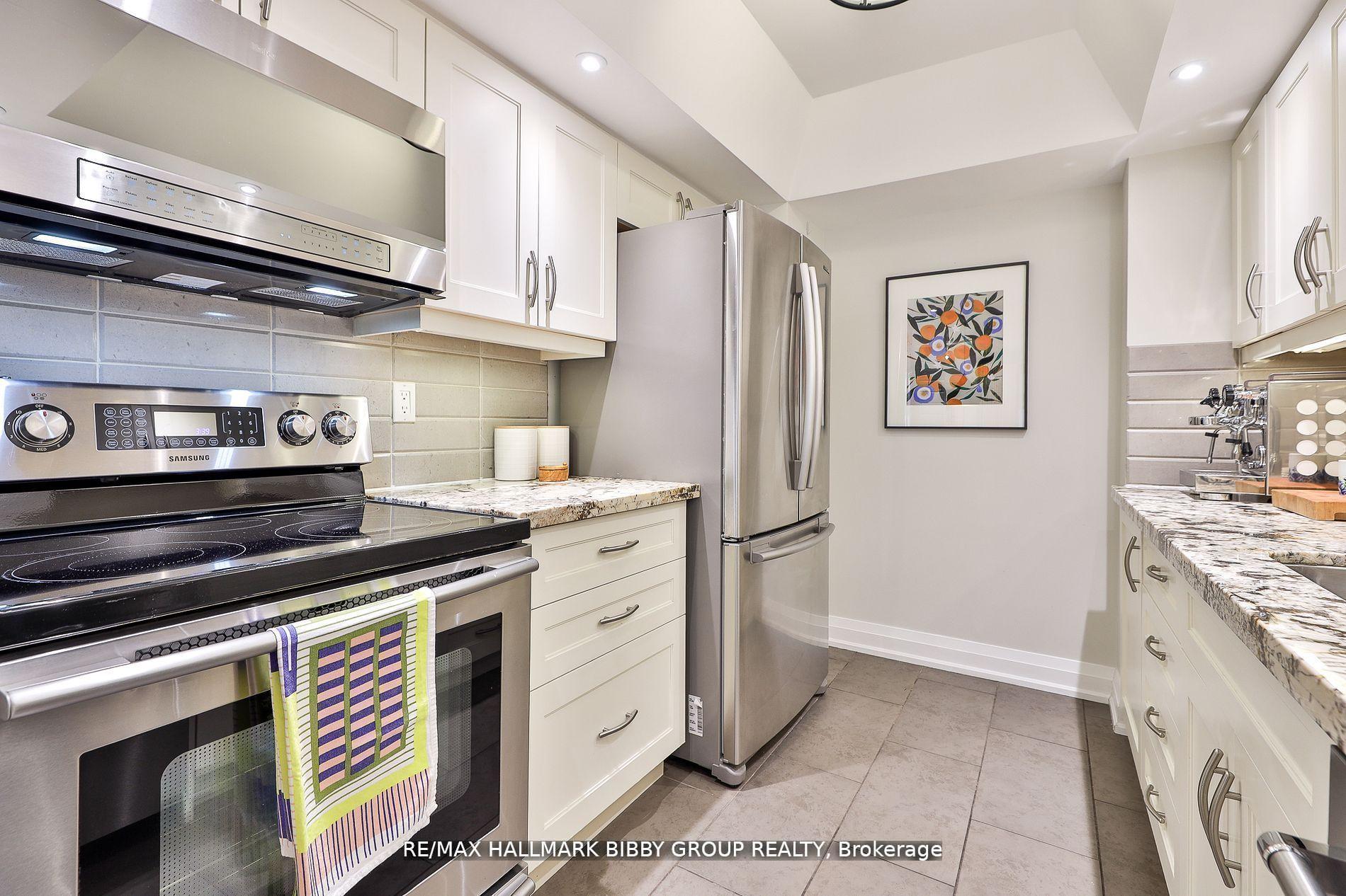 Photo 13 of Unit 206, 61 St Clair Avenue W, Toronto, Yonge-St. Clair — HOMEH