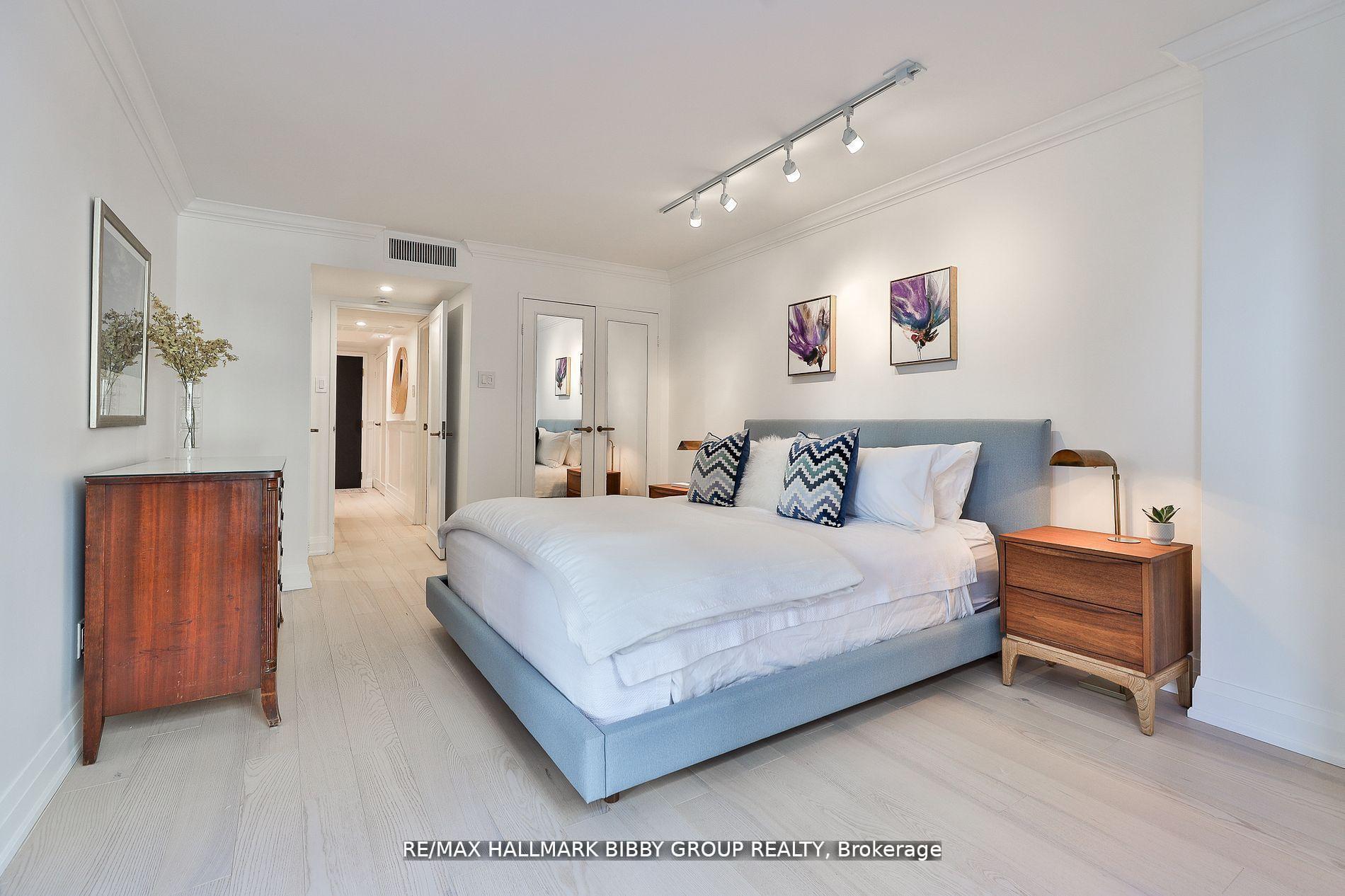 Photo 15 of Unit 206, 61 St Clair Avenue W, Toronto, Yonge-St. Clair — HOMEH