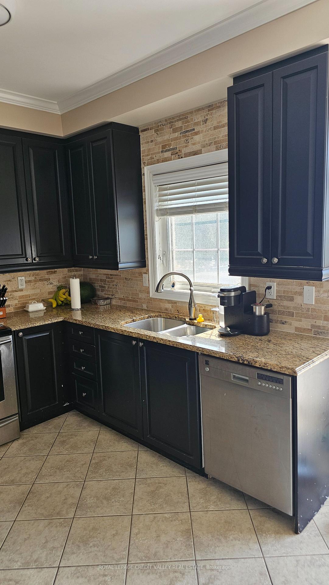 Photo 16 of 14 Myette Drive, Whitby, Williamsburg — HOMEH