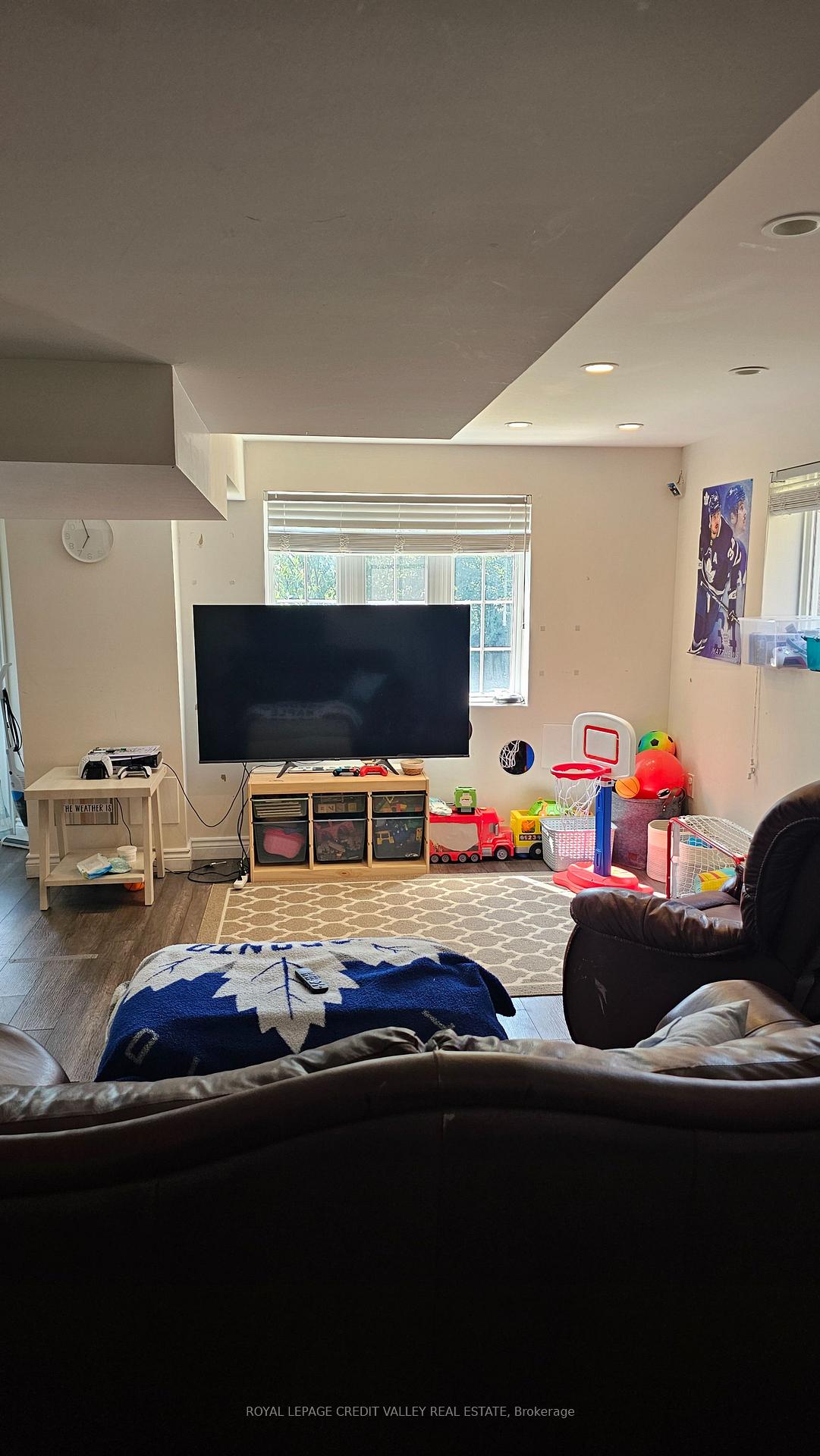 Photo 7 of 14 Myette Drive, Whitby, Williamsburg — HOMEH