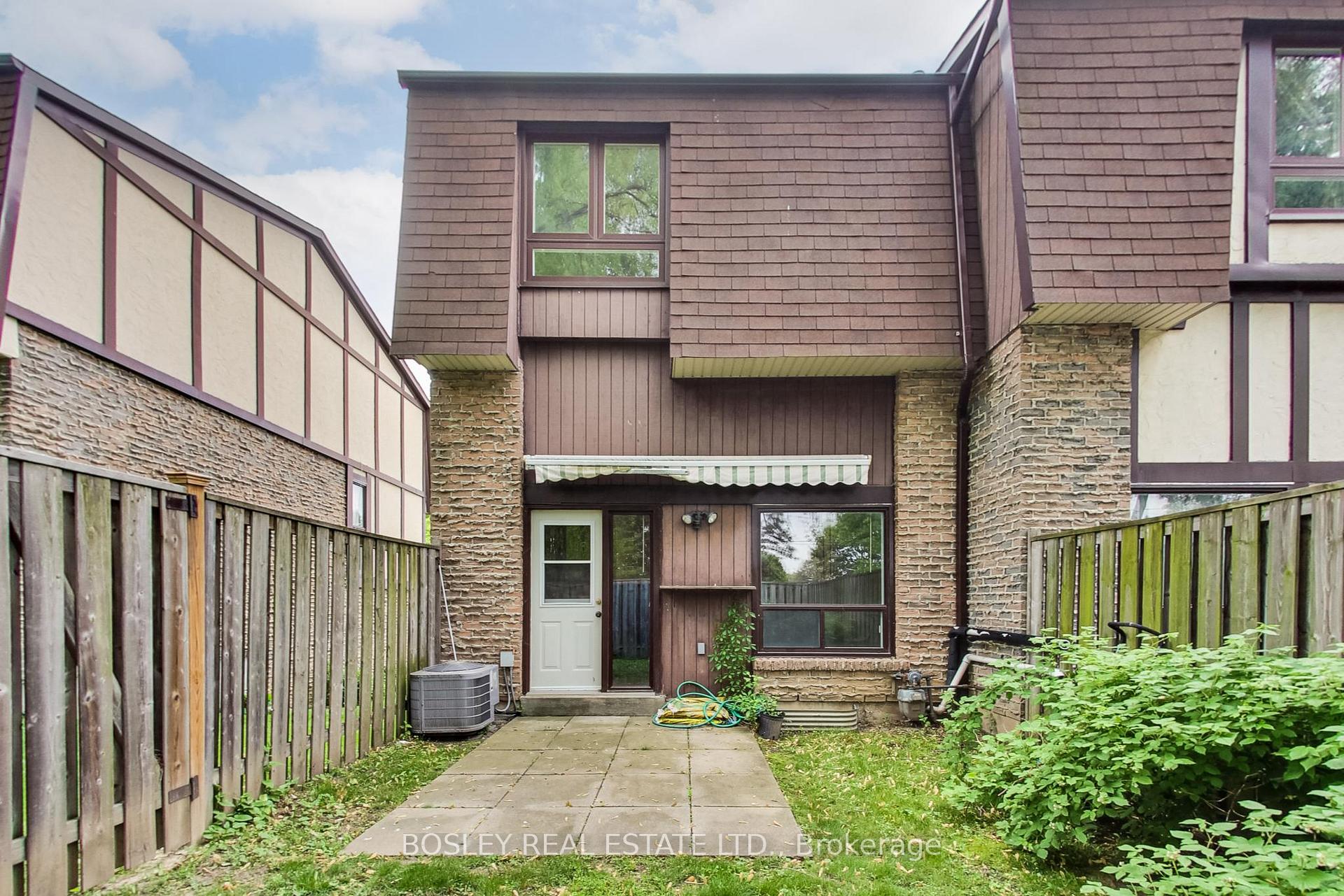 Photo 24 of Unit 16, 1975 Memory Lane, Pickering, Liverpool — HOMEH
