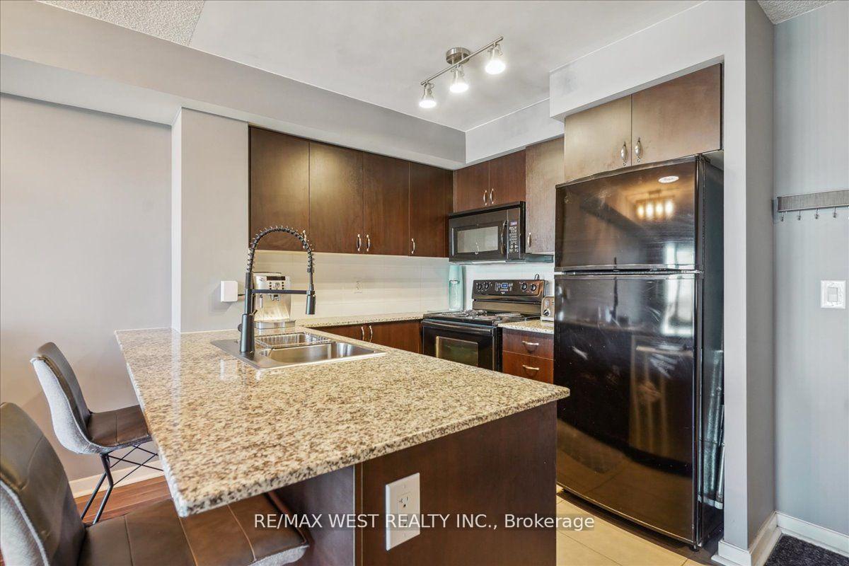 Photo 2 of Unit 1105, 1235 Bayly Street, Pickering, Bay Ridges — HOMEH