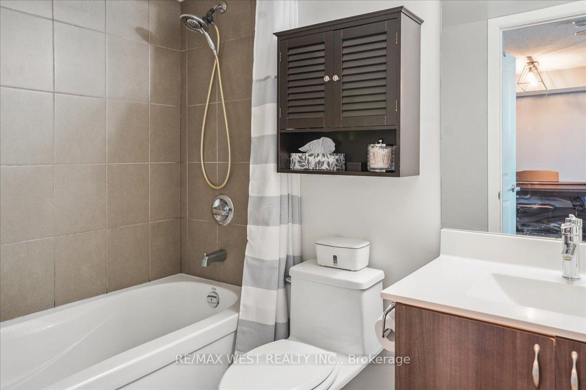 Photo 7 of Unit 1105, 1235 Bayly Street, Pickering, Bay Ridges — HOMEH
