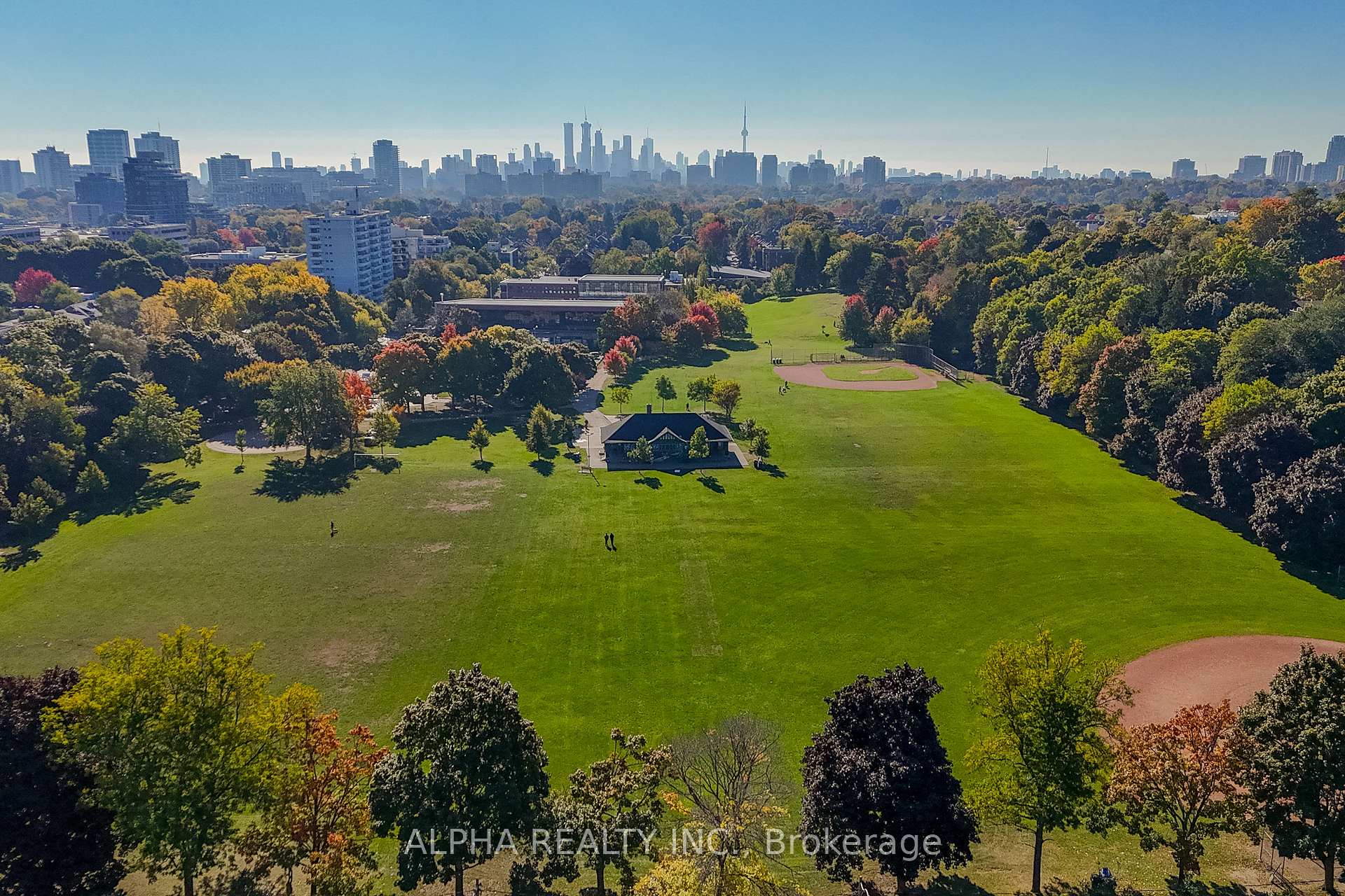 Photo 29 of 129 Roselawn Avenue, Toronto, Yonge-Eglinton — HOMEH
