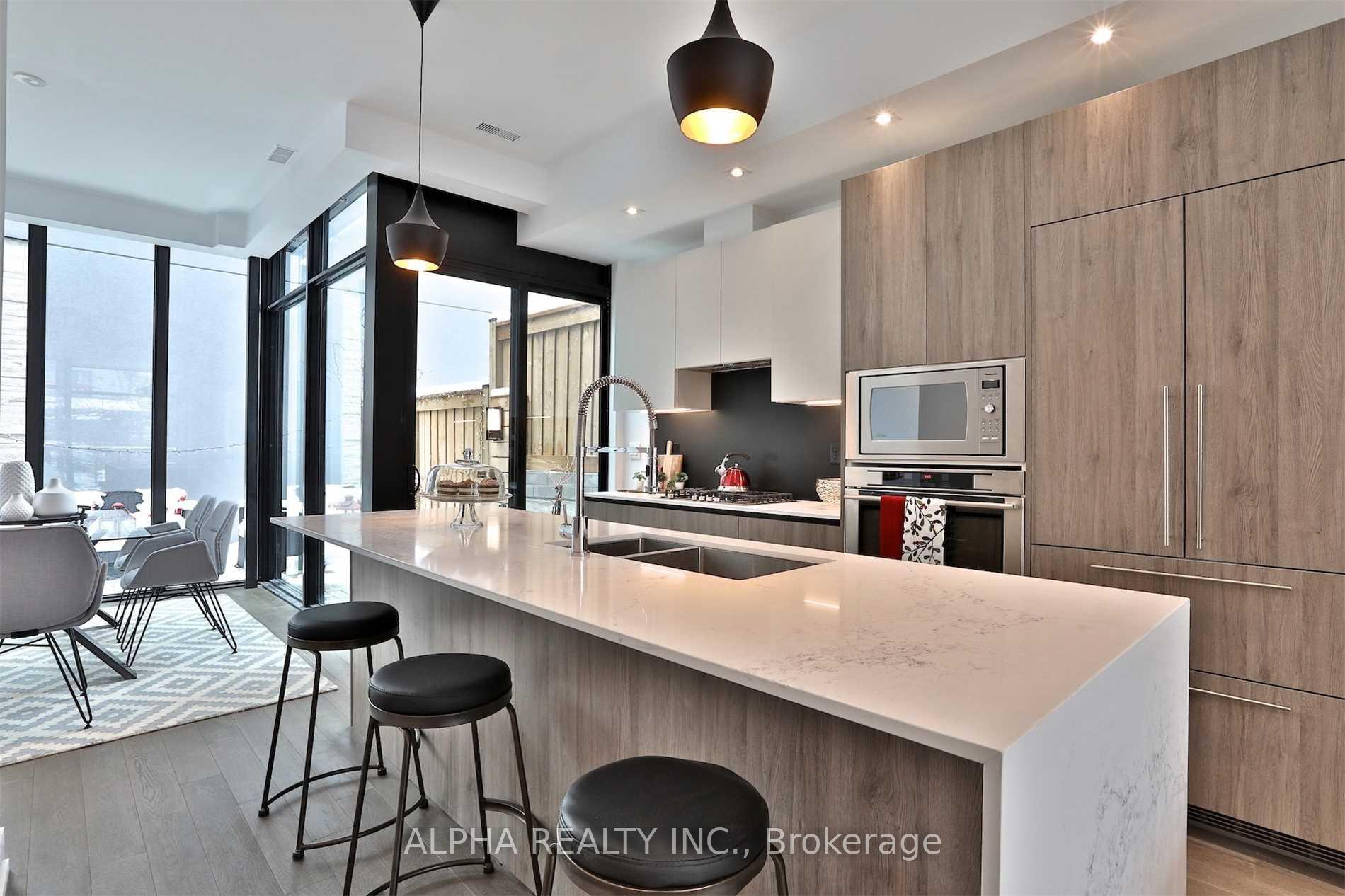 Photo 3 of 129 Roselawn Avenue, Toronto, Yonge-Eglinton — HOMEH