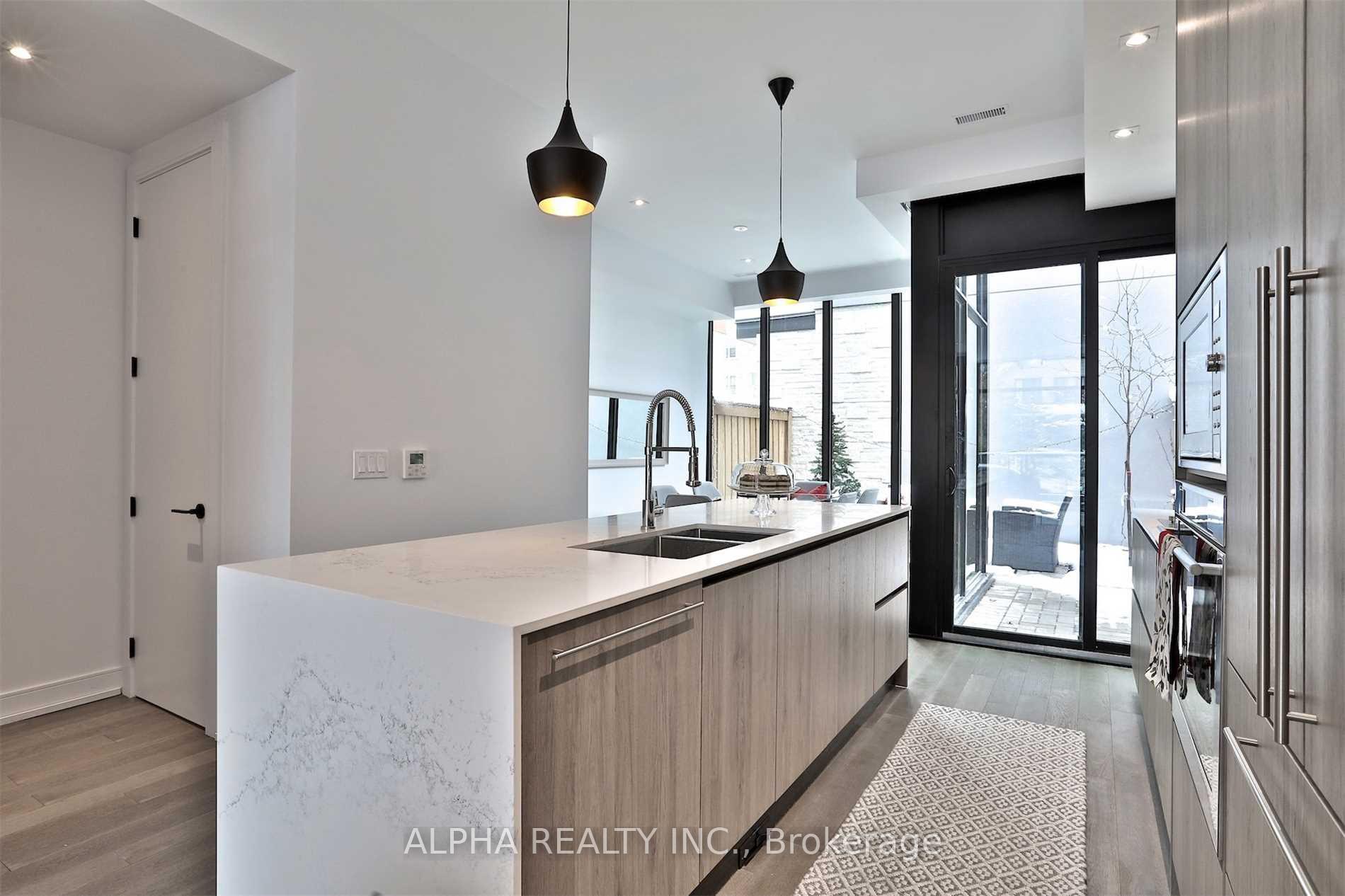 Photo 10 of 129 Roselawn Avenue, Toronto, Yonge-Eglinton — HOMEH
