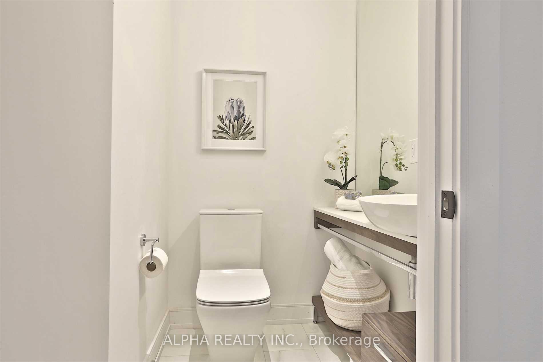 Photo 20 of 129 Roselawn Avenue, Toronto, Yonge-Eglinton — HOMEH
