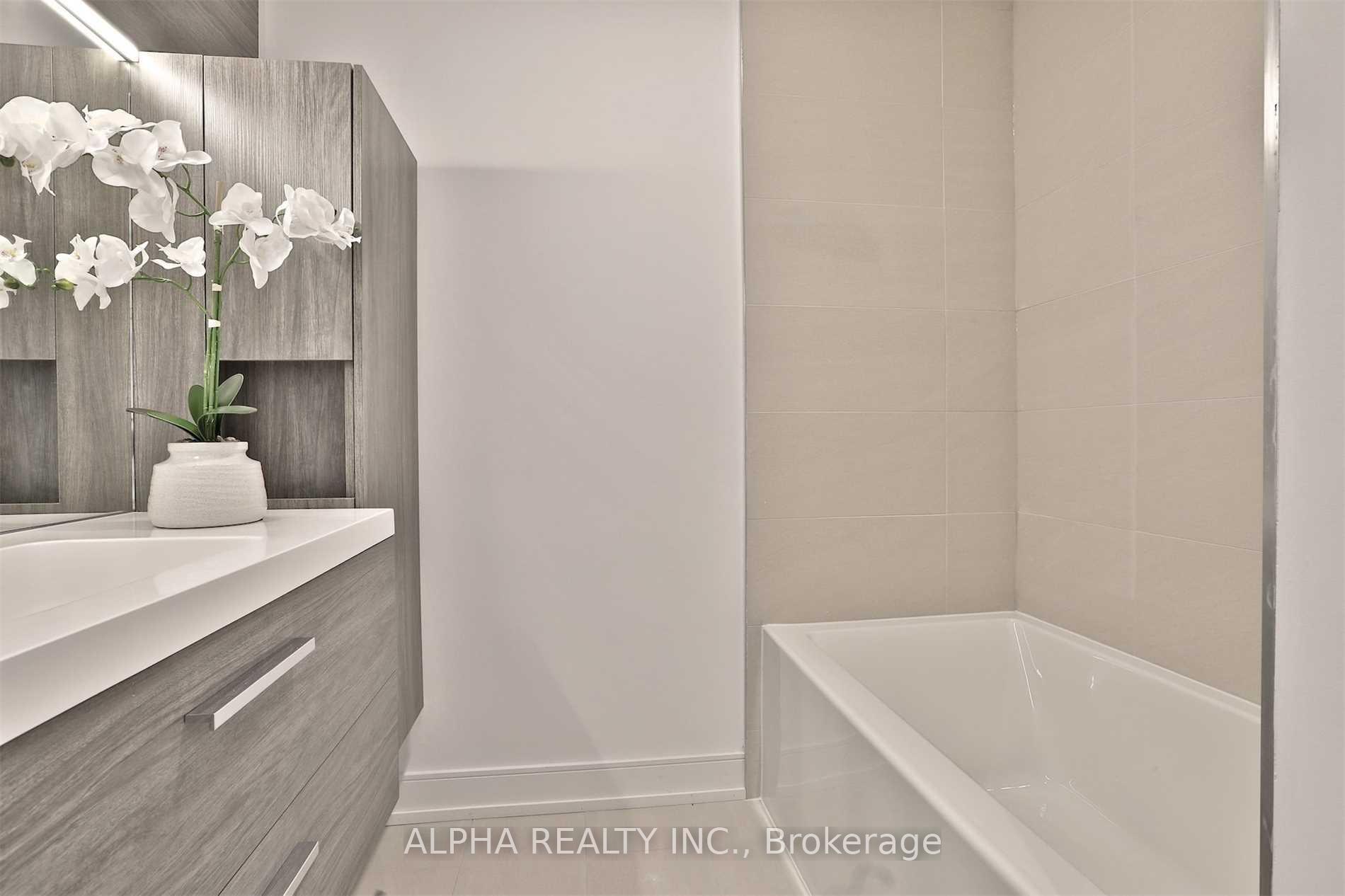 Photo 33 of 129 Roselawn Avenue, Toronto, Yonge-Eglinton — HOMEH