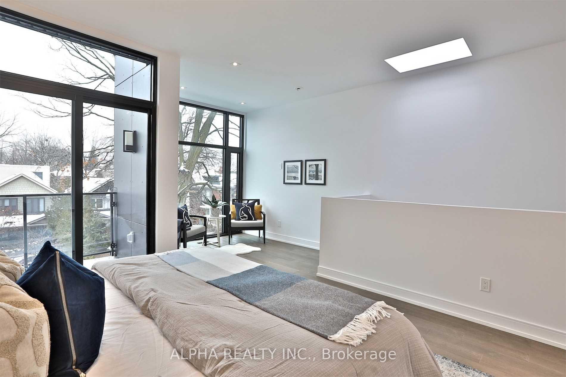 Photo 19 of 129 Roselawn Avenue, Toronto, Yonge-Eglinton — HOMEH