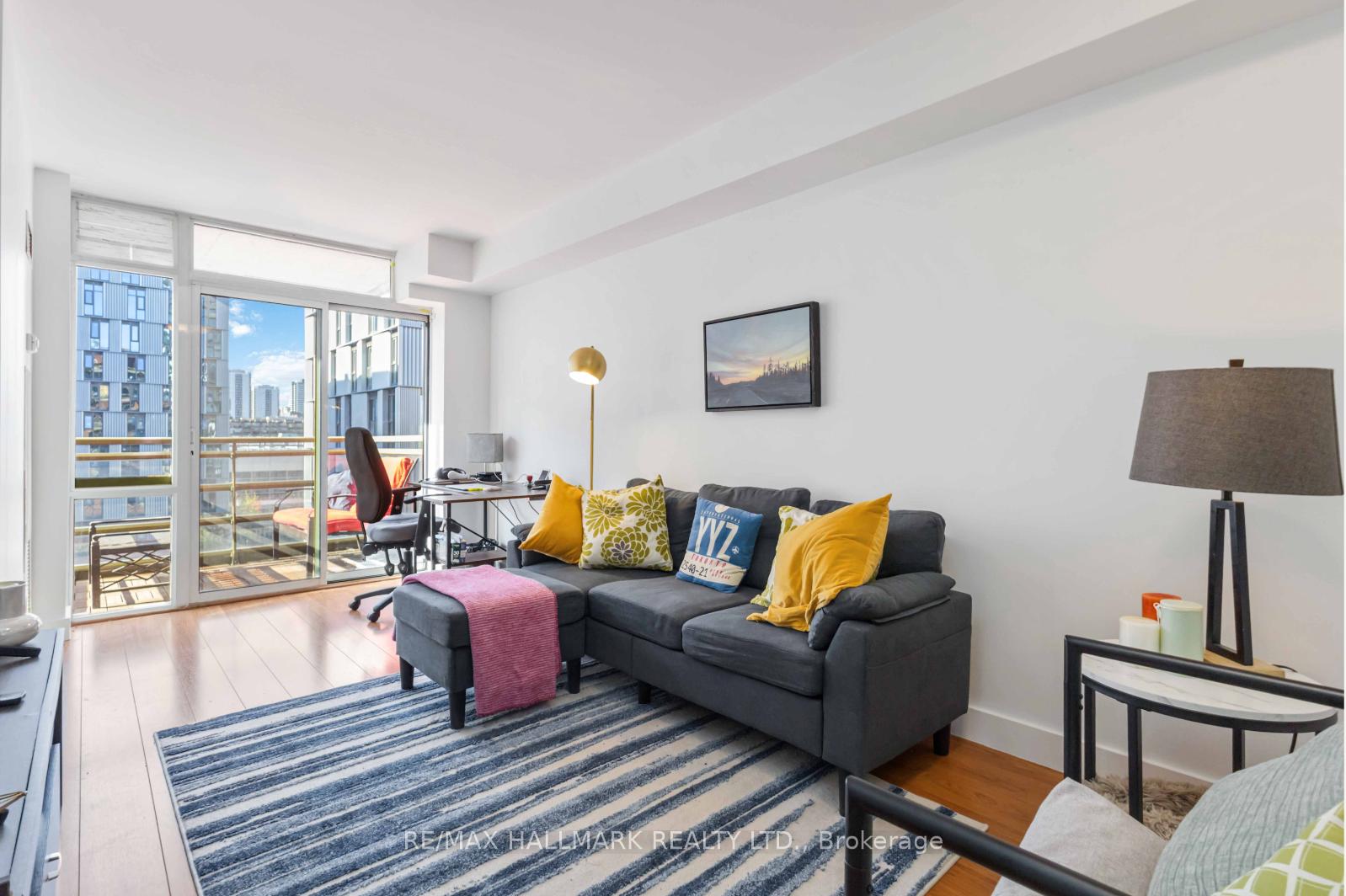 Photo 6 of Unit 804, 70 Mill Street, Toronto, Waterfront Communities — HOMEH