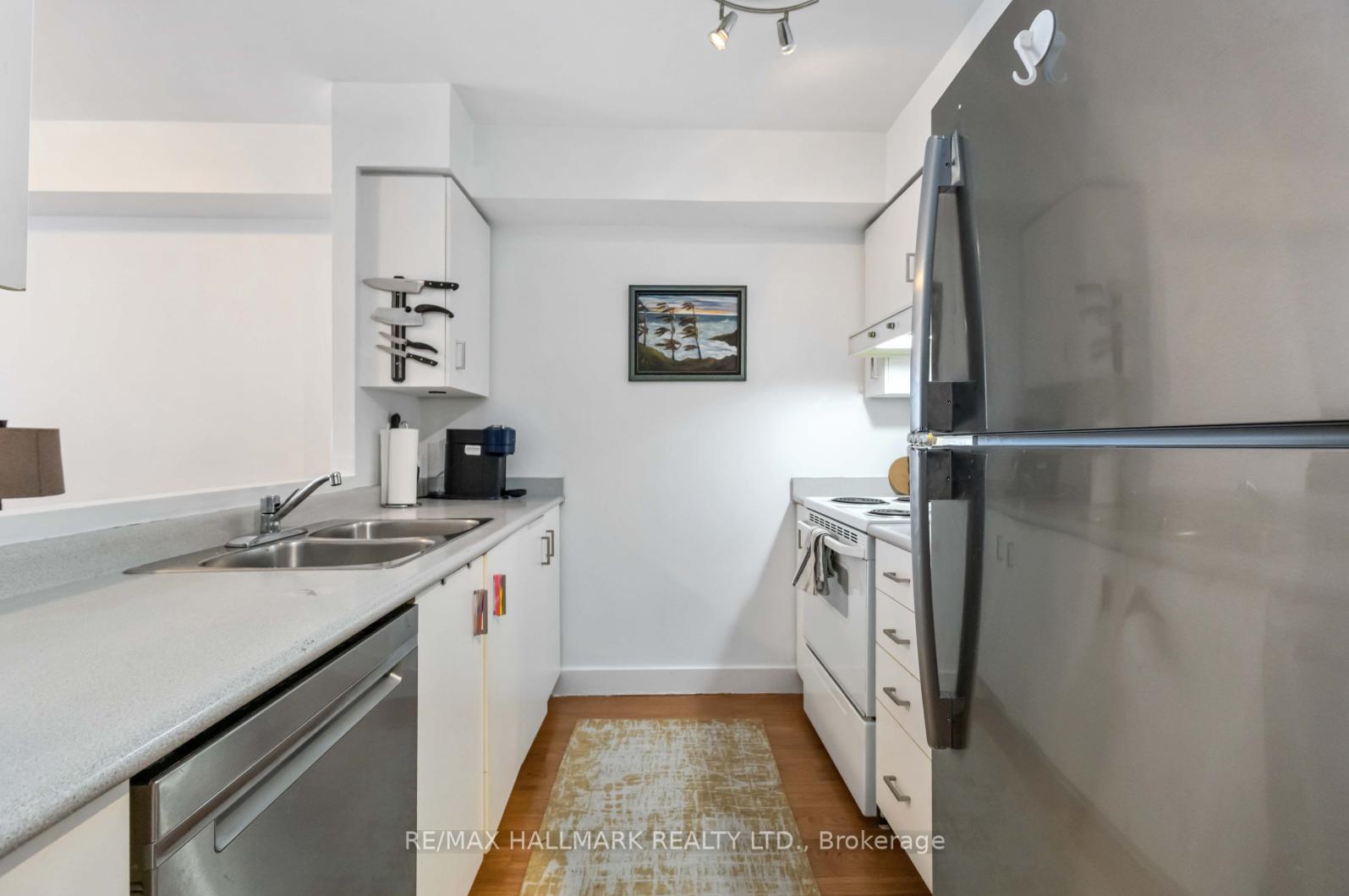 Photo 2 of Unit 804, 70 Mill Street, Toronto, Waterfront Communities — HOMEH