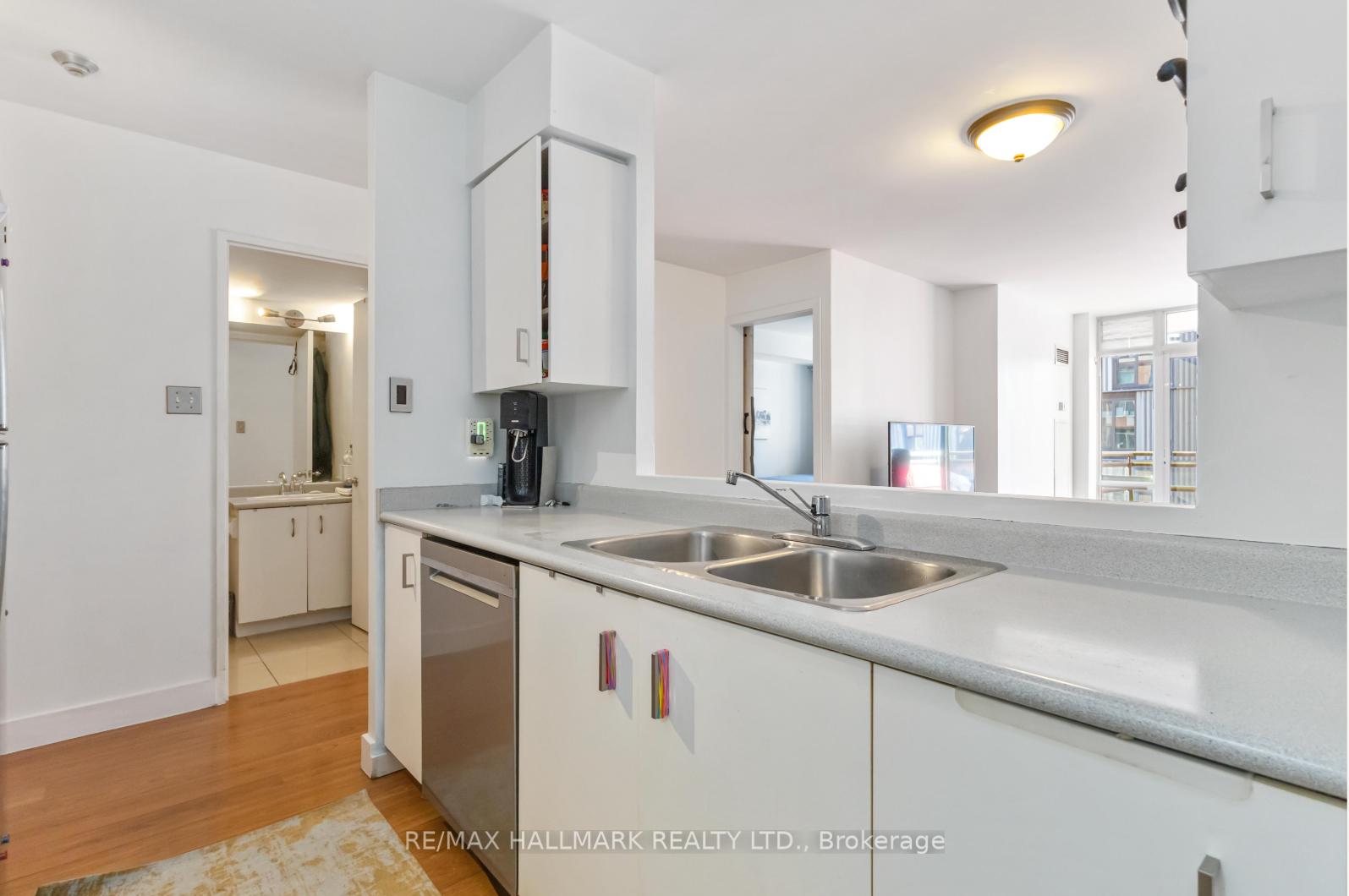 Photo 8 of Unit 804, 70 Mill Street, Toronto, Waterfront Communities — HOMEH