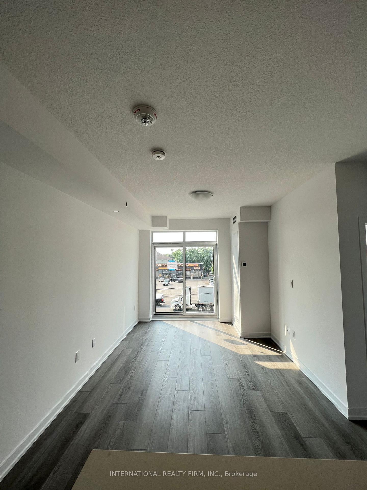 Photo 6 of Unit 305, 460 Dundas St Street, Hamilton, Waterdown — HOMEH