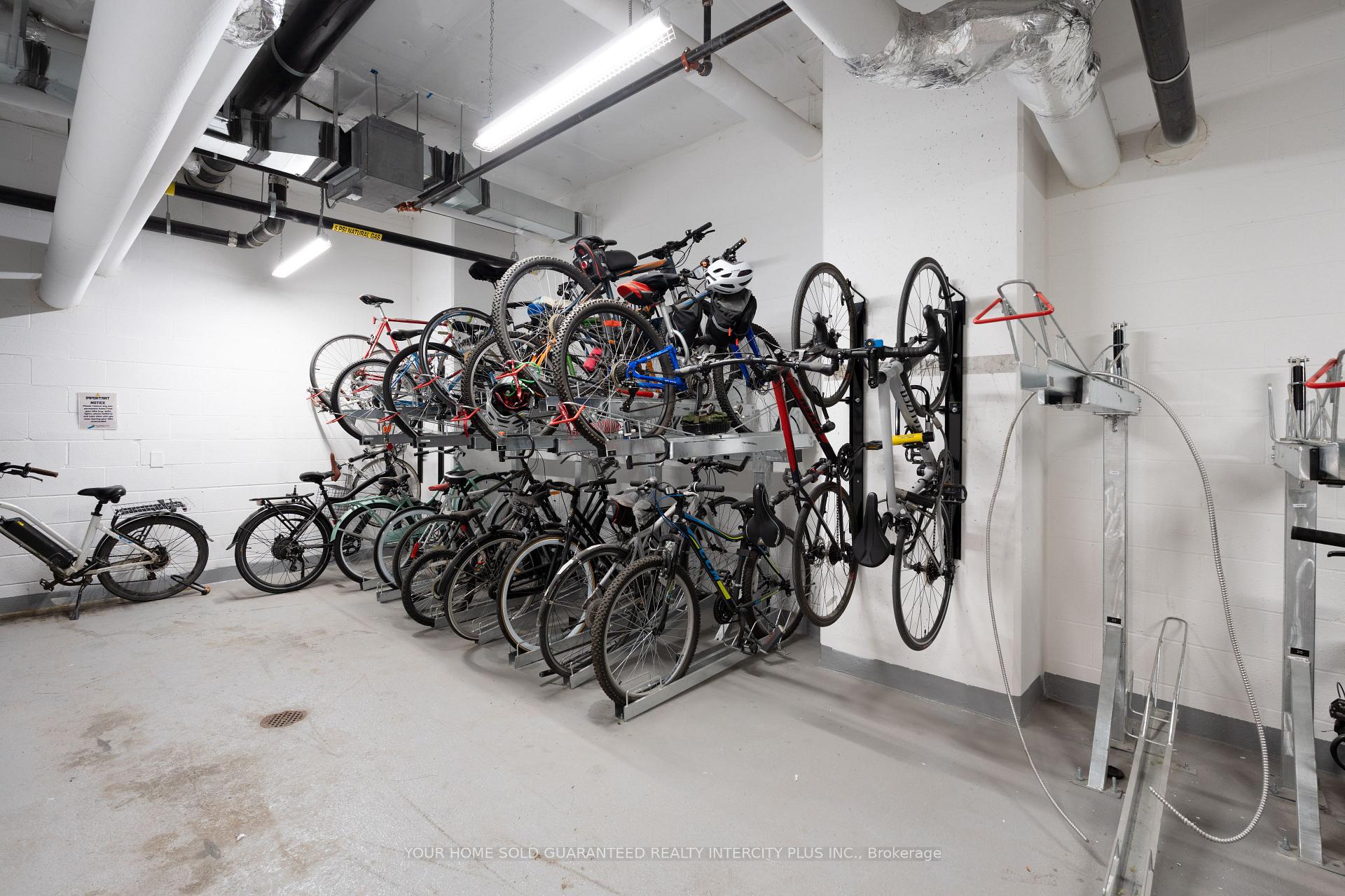 Photo 8 of Unit 1405, 5 Defries Street, Toronto, Regent Park — HOMEH