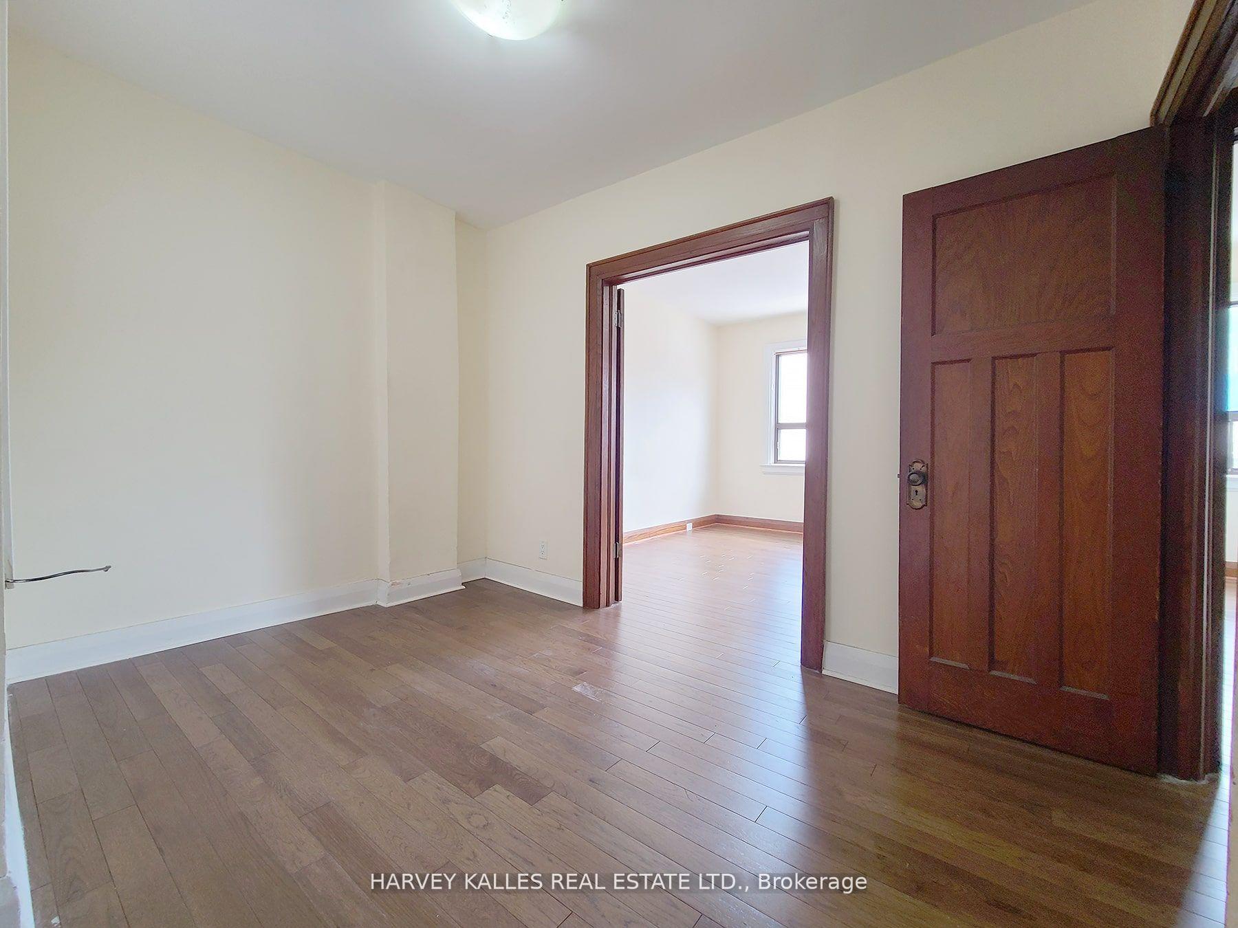 Photo 4 of Unit D, 1108 Yonge Street, Toronto, The Annex — HOMEH