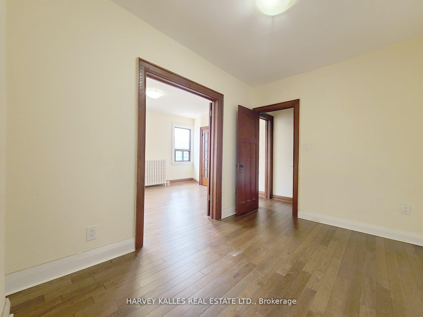Photo 2 of Unit D, 1108 Yonge Street, Toronto, The Annex — HOMEH