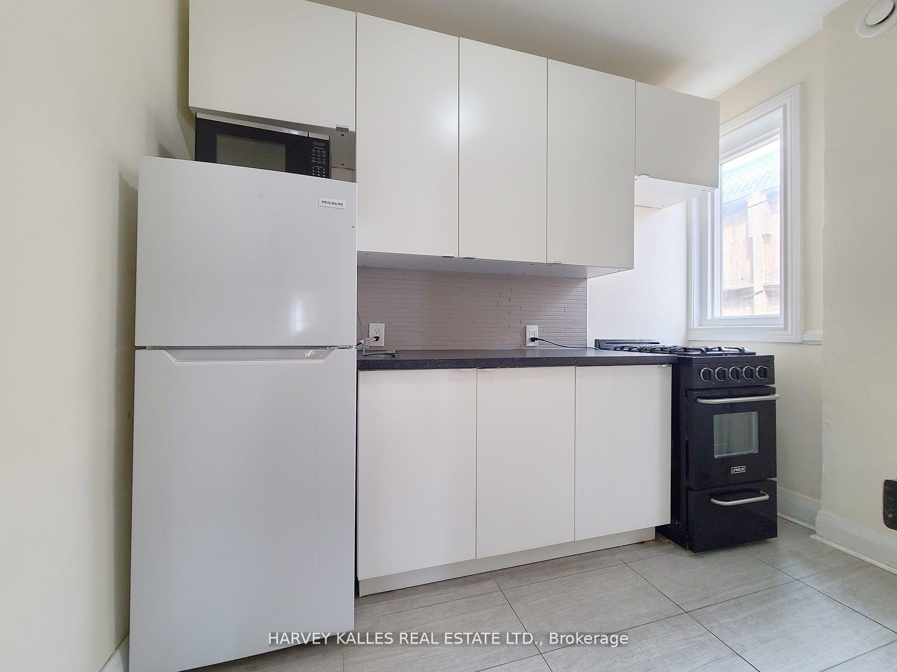 Photo 6 of Unit D, 1108 Yonge Street, Toronto, The Annex — HOMEH