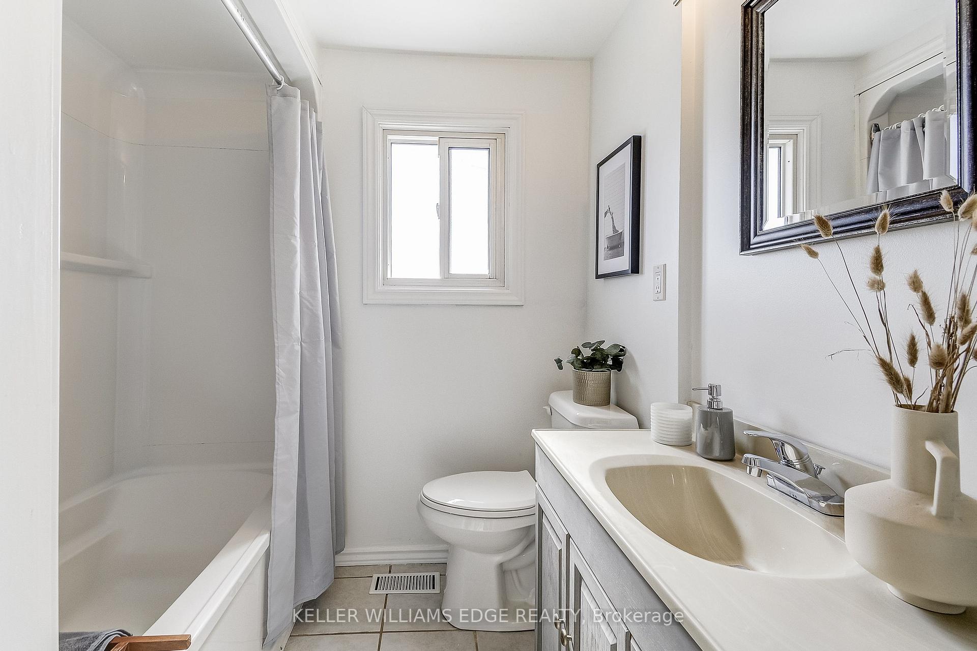 Photo 36 of Unit 3, 1355 Upper Gage Avenue, Hamilton, Gurnett — HOMEH