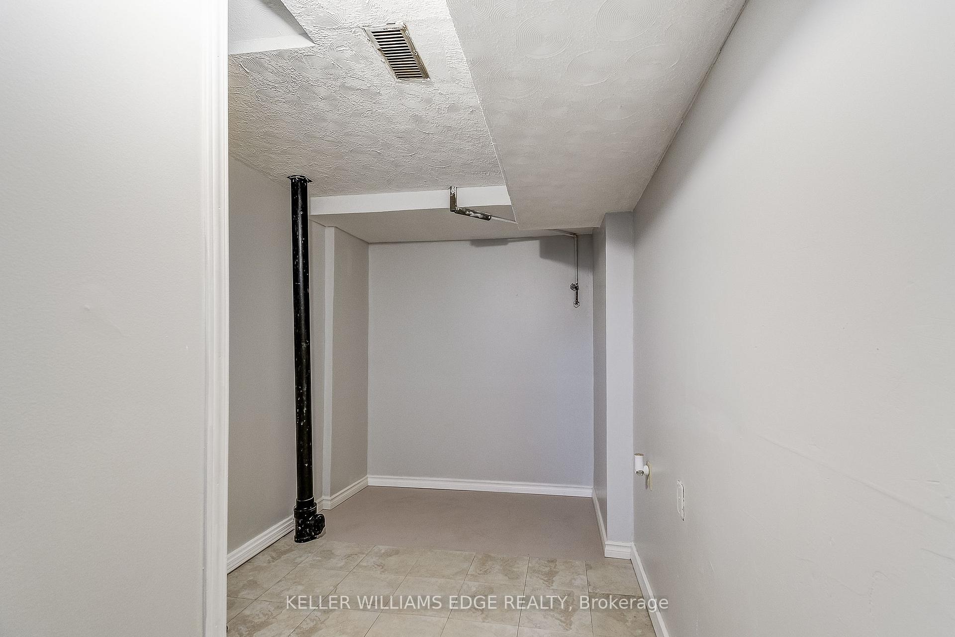 Photo 8 of Unit 3, 1355 Upper Gage Avenue, Hamilton, Gurnett — HOMEH