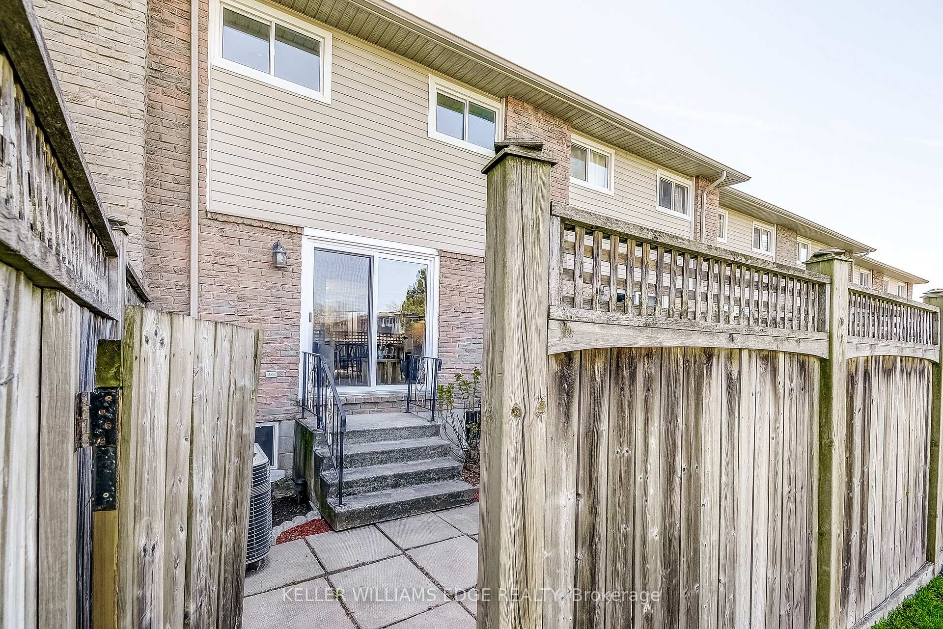 Photo 32 of Unit 3, 1355 Upper Gage Avenue, Hamilton, Gurnett — HOMEH